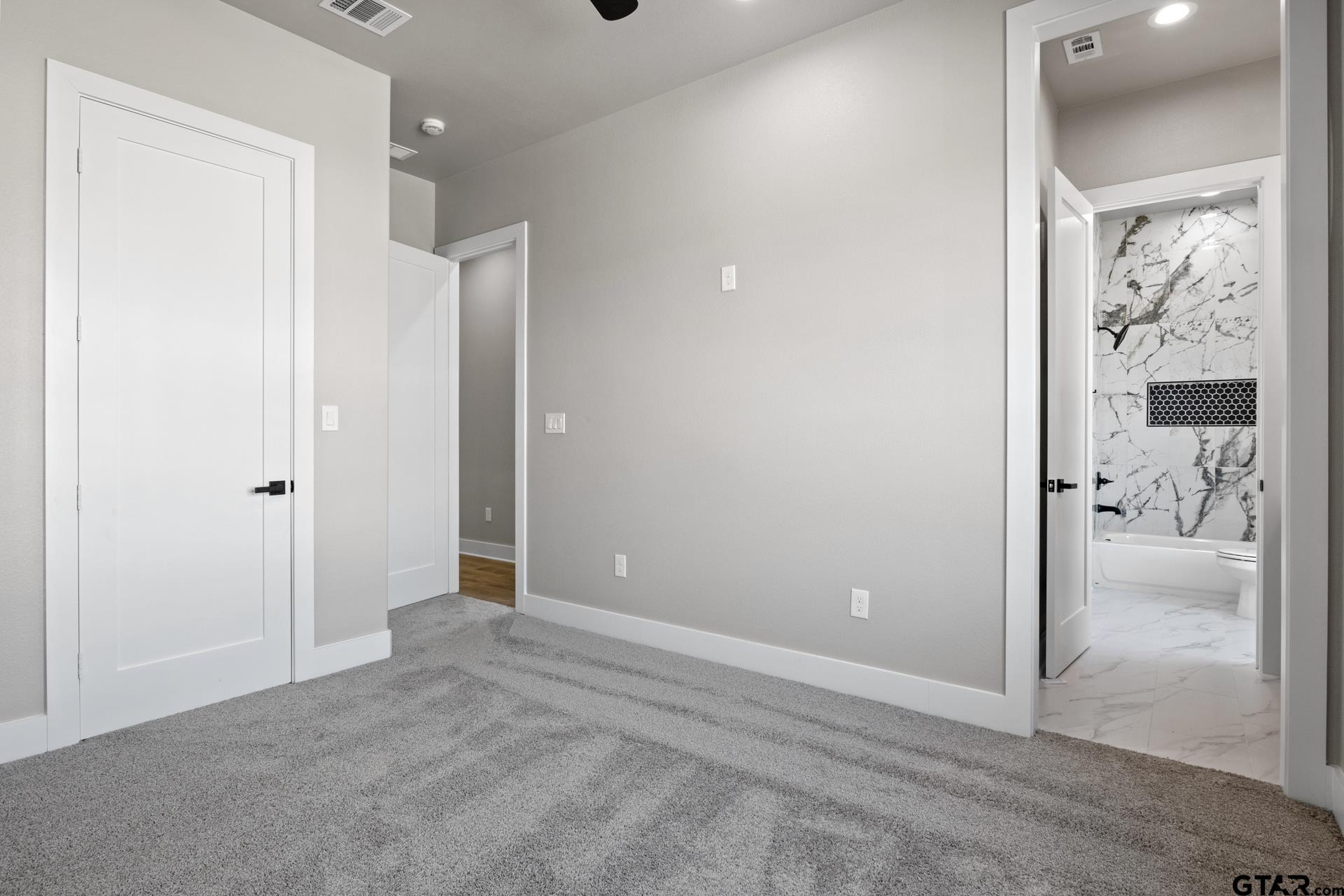 2732 Stone Hedge