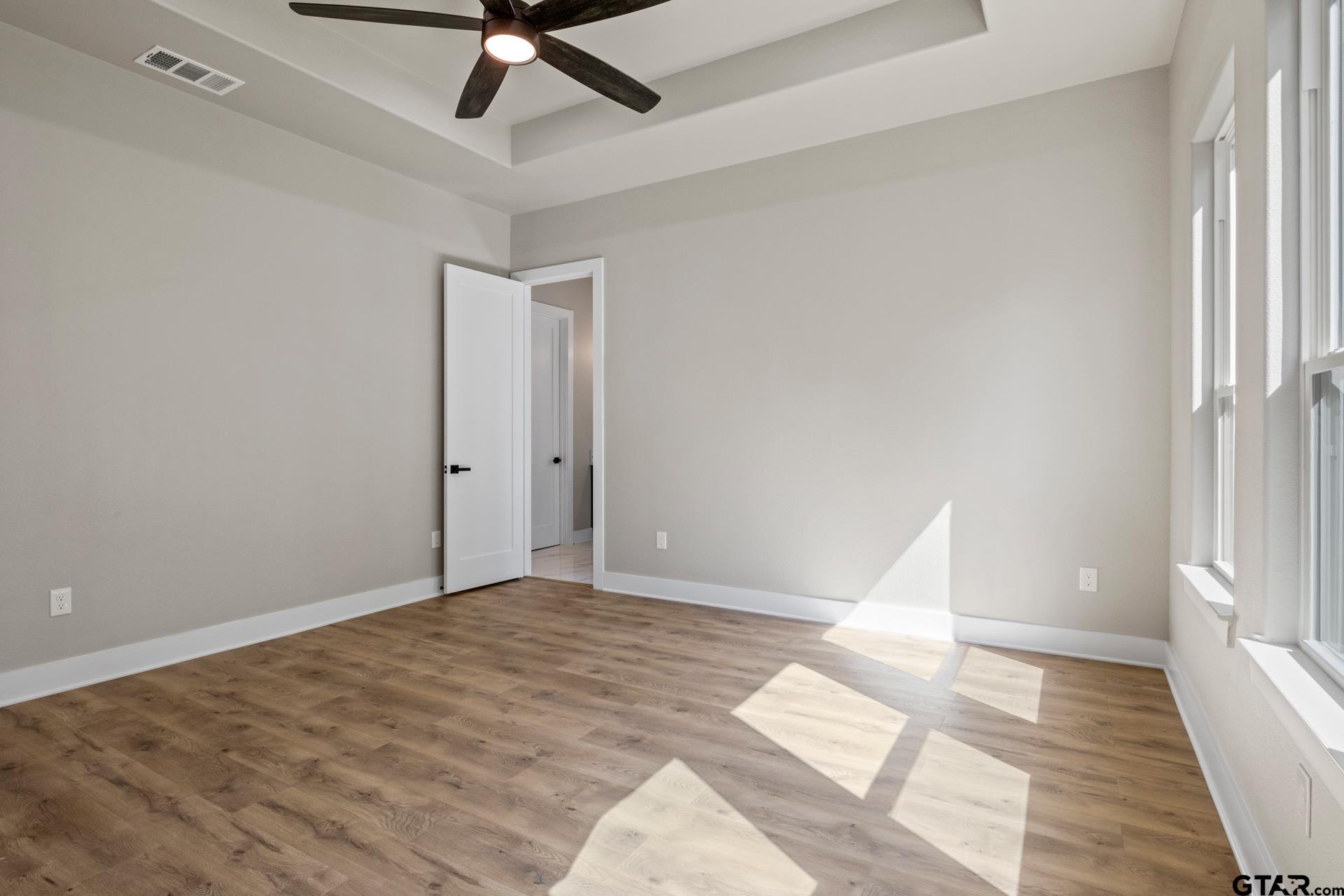 2732 Stone Hedge