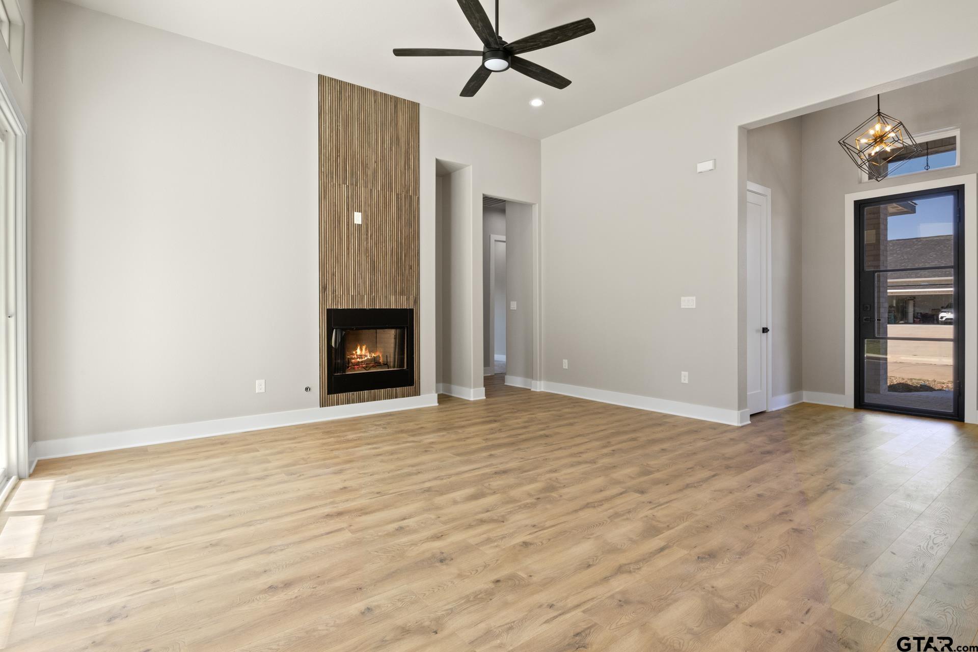 2732 Stone Hedge