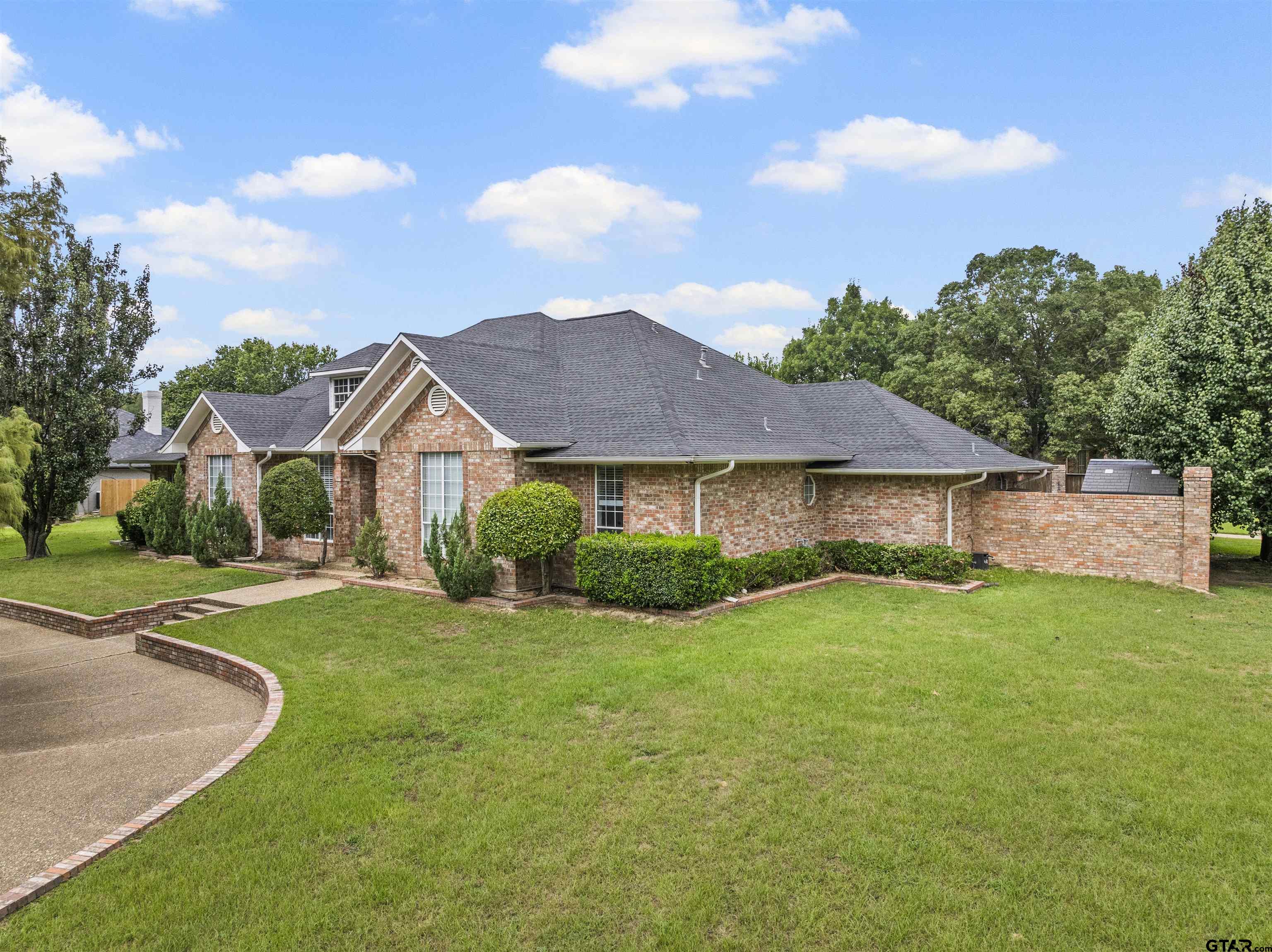 100 Turnberry Circle