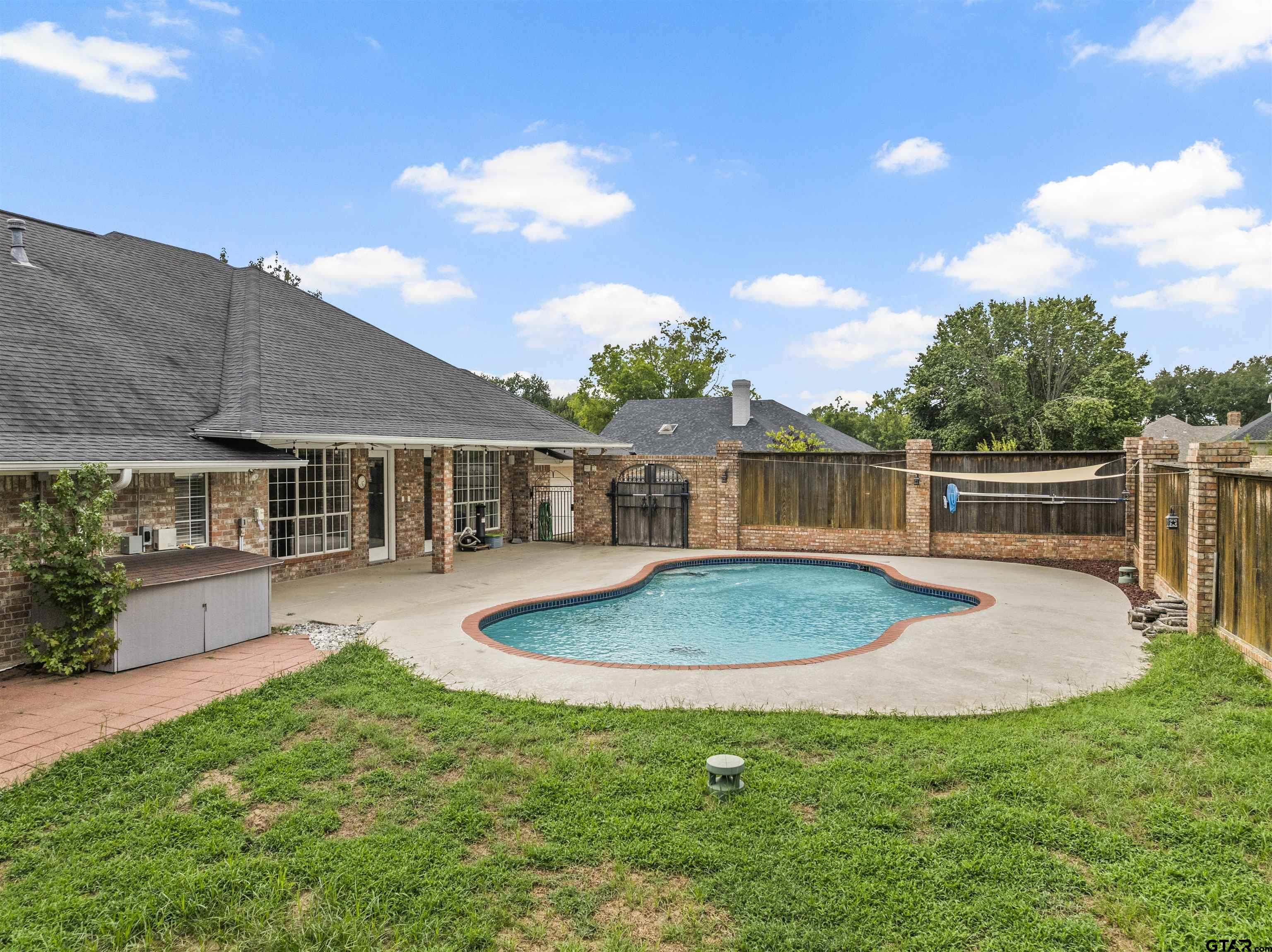 100 Turnberry Circle