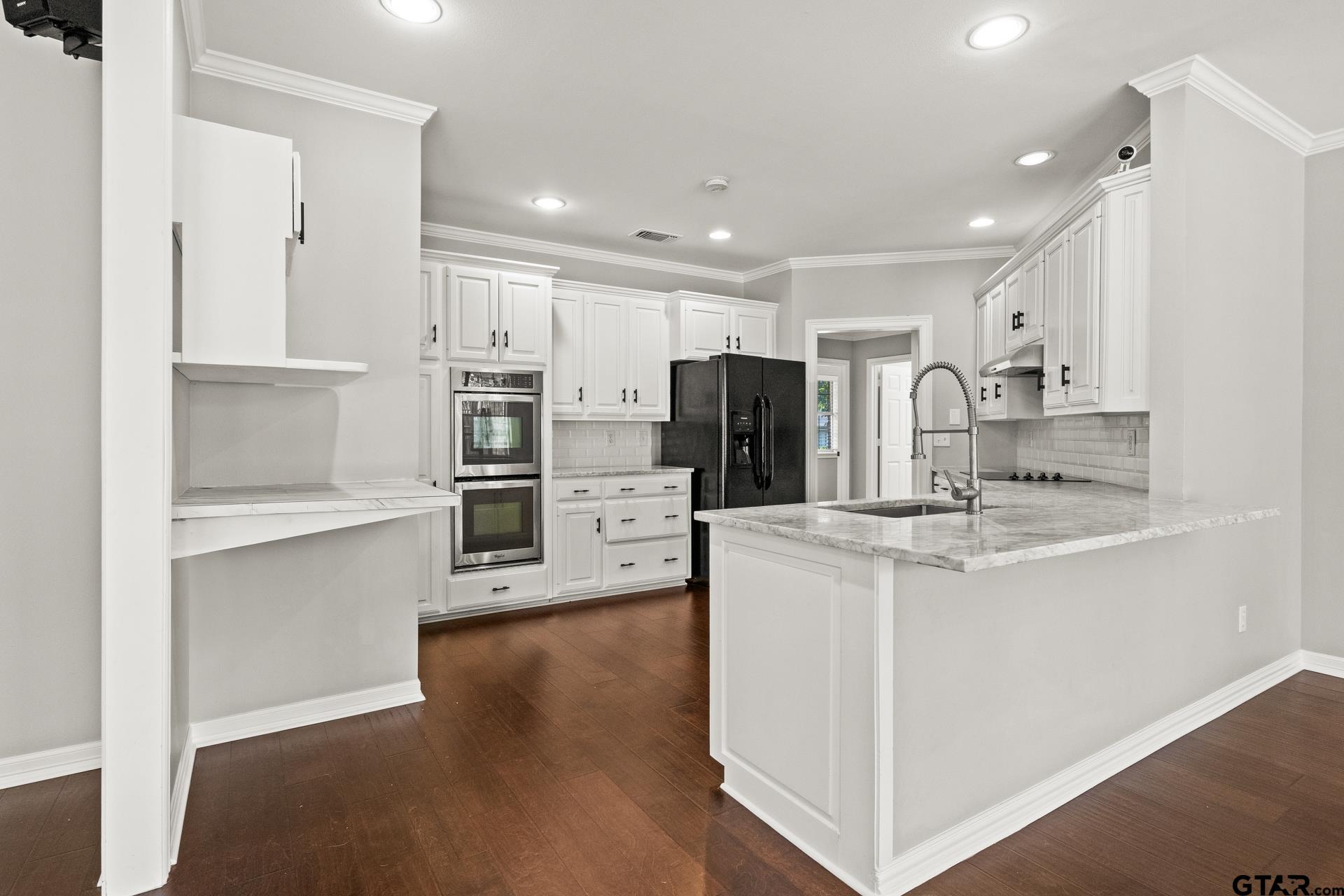 100 Turnberry Circle