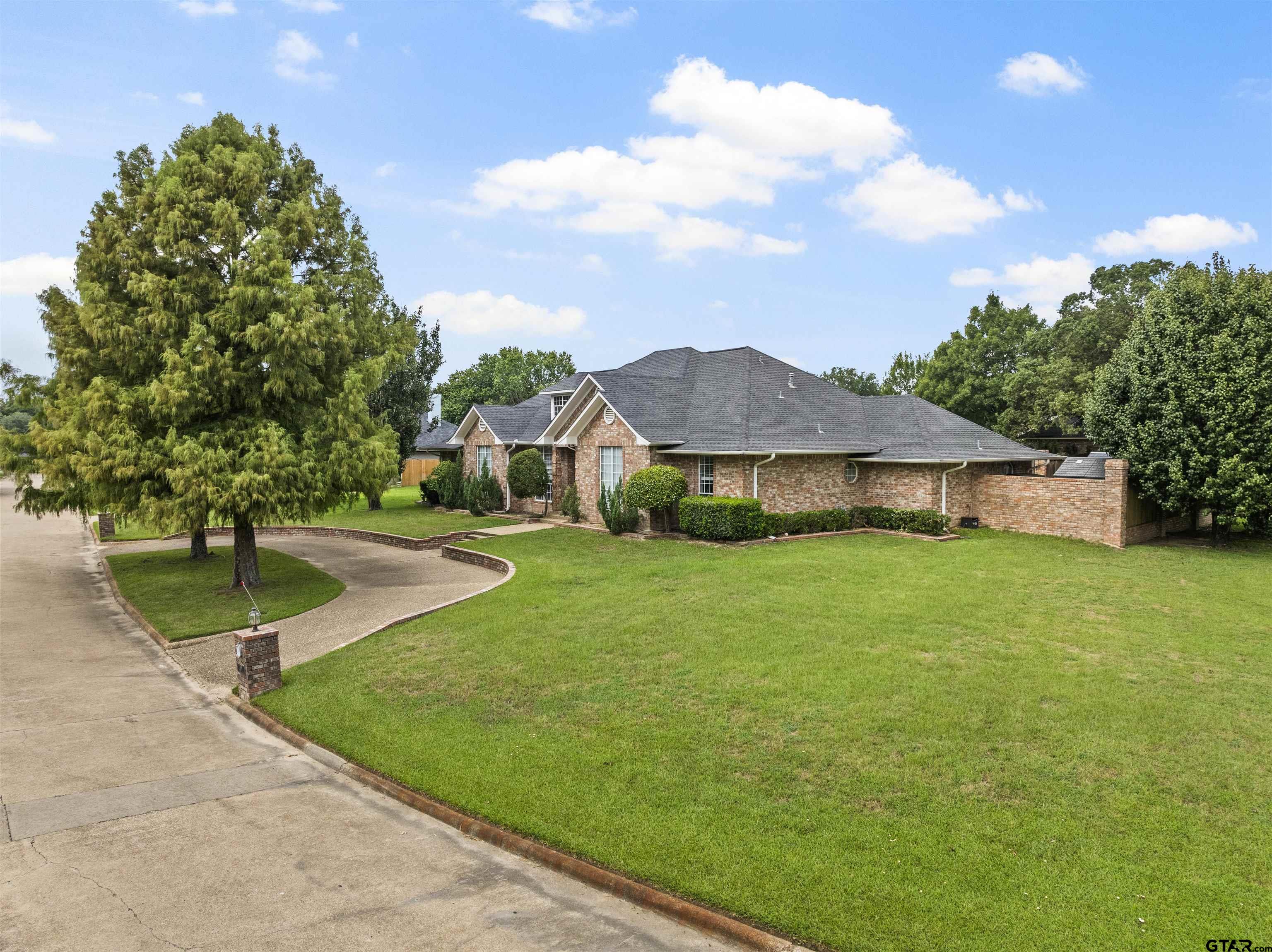 100 Turnberry Circle