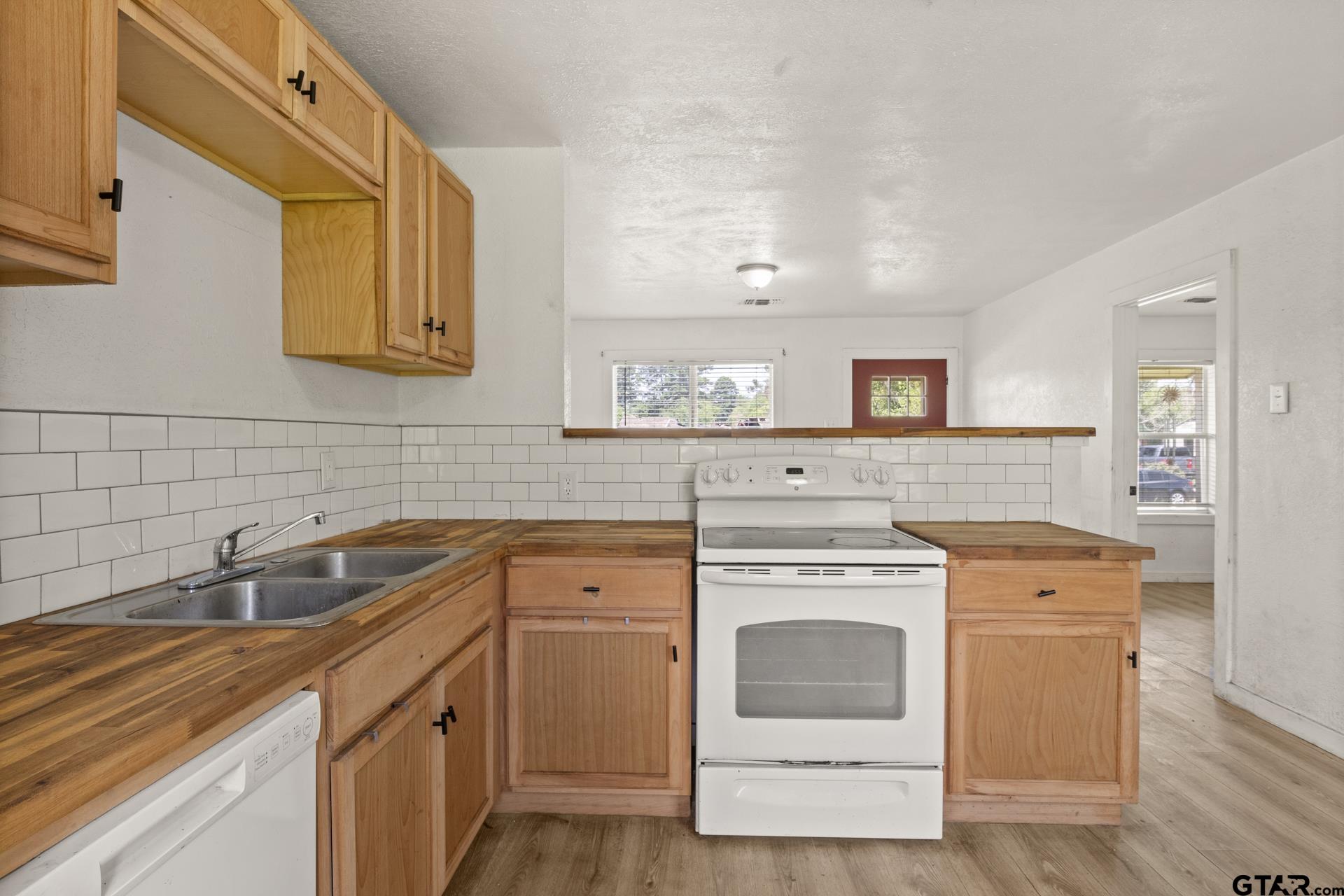 646 N Northaven