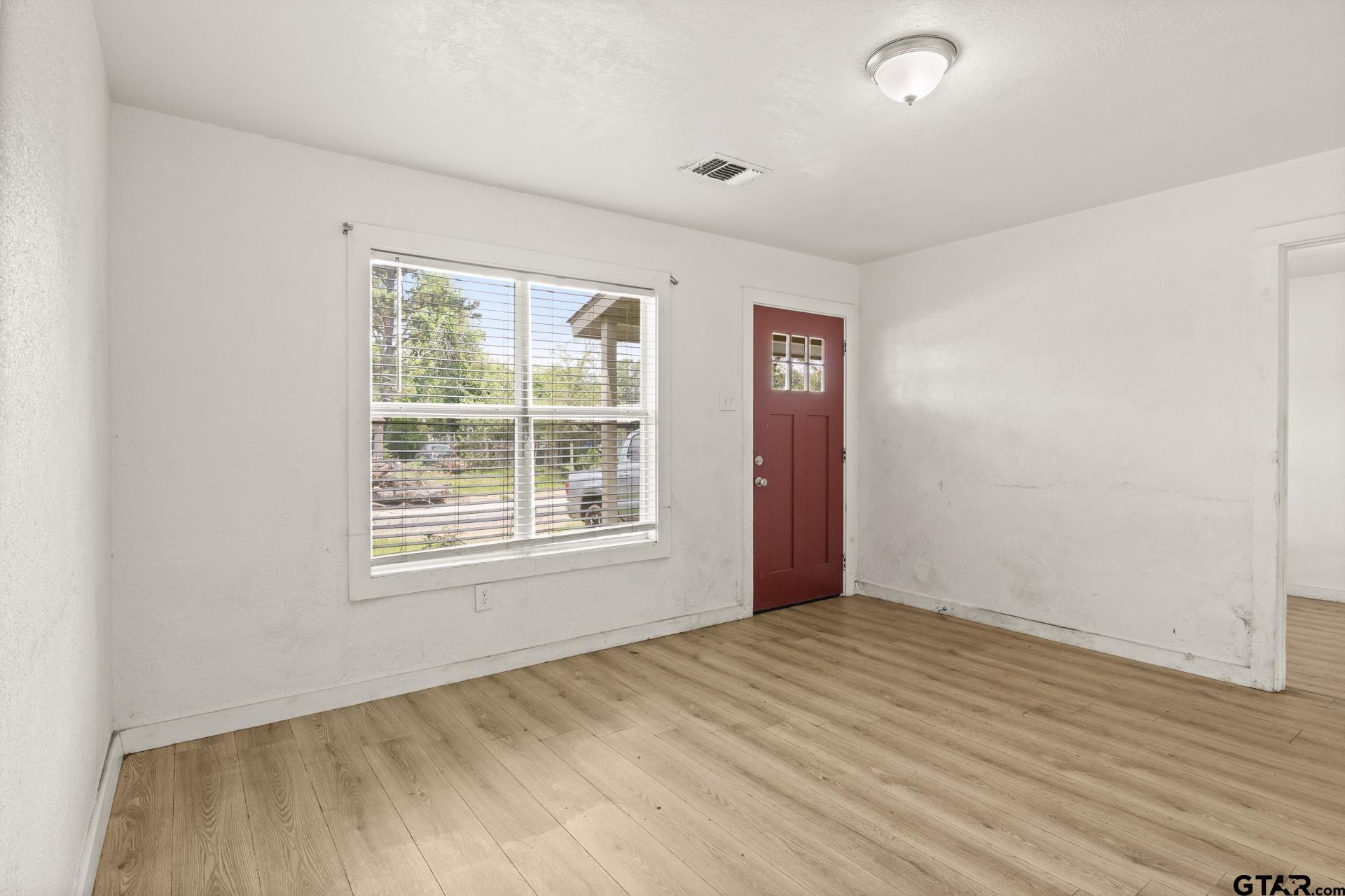 646 N Northaven