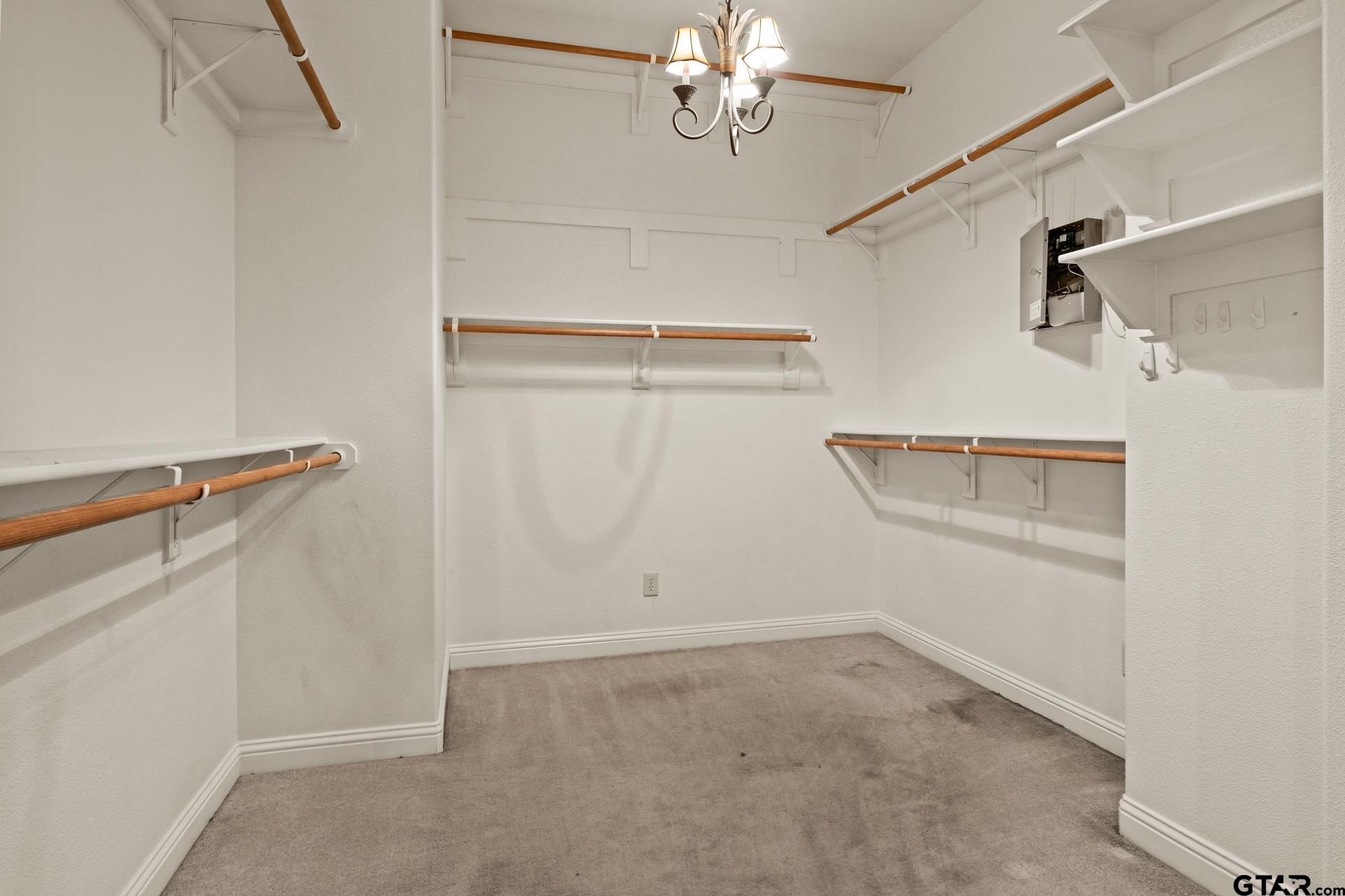 15 W Elmwood Dr