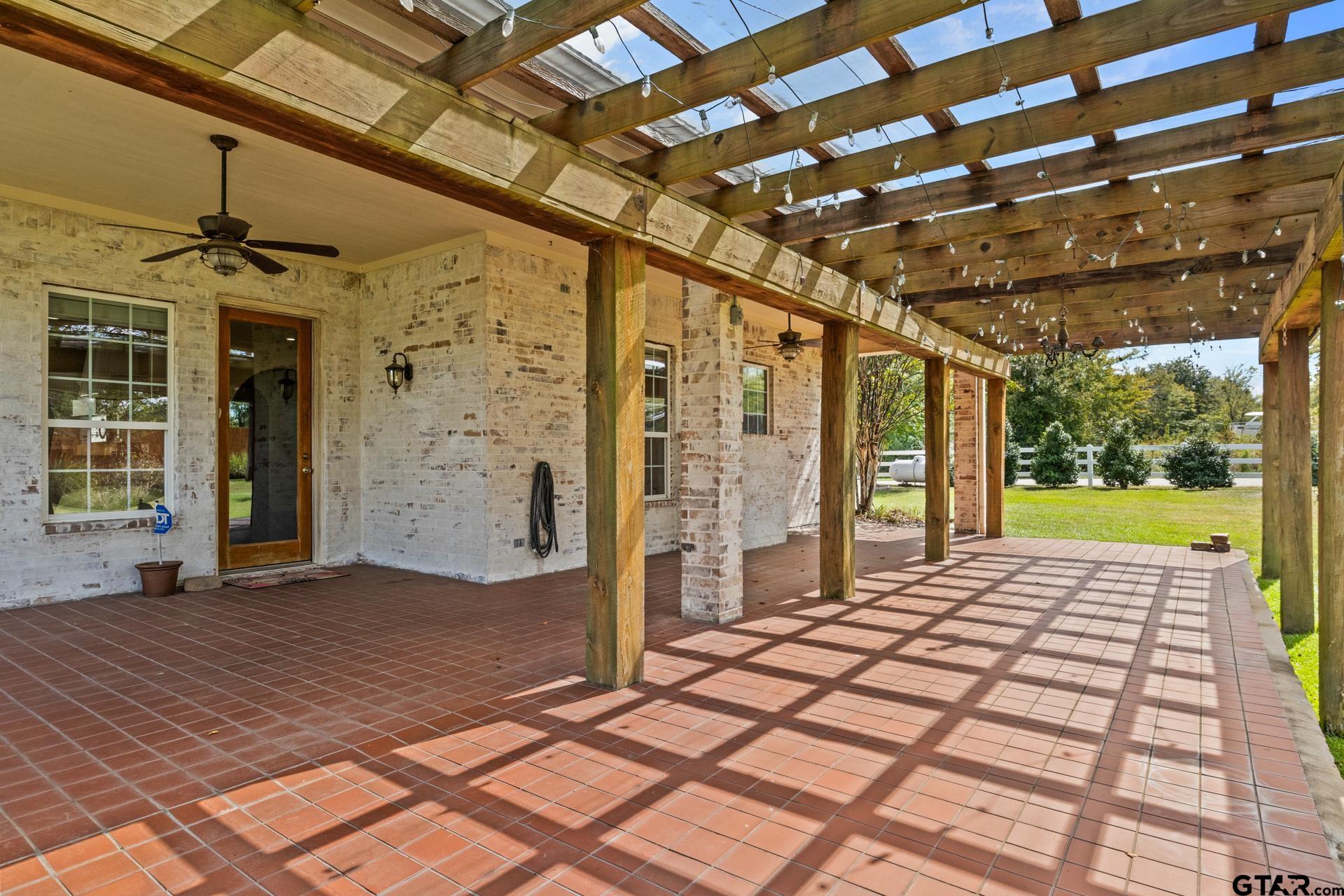 15 W Elmwood Dr
