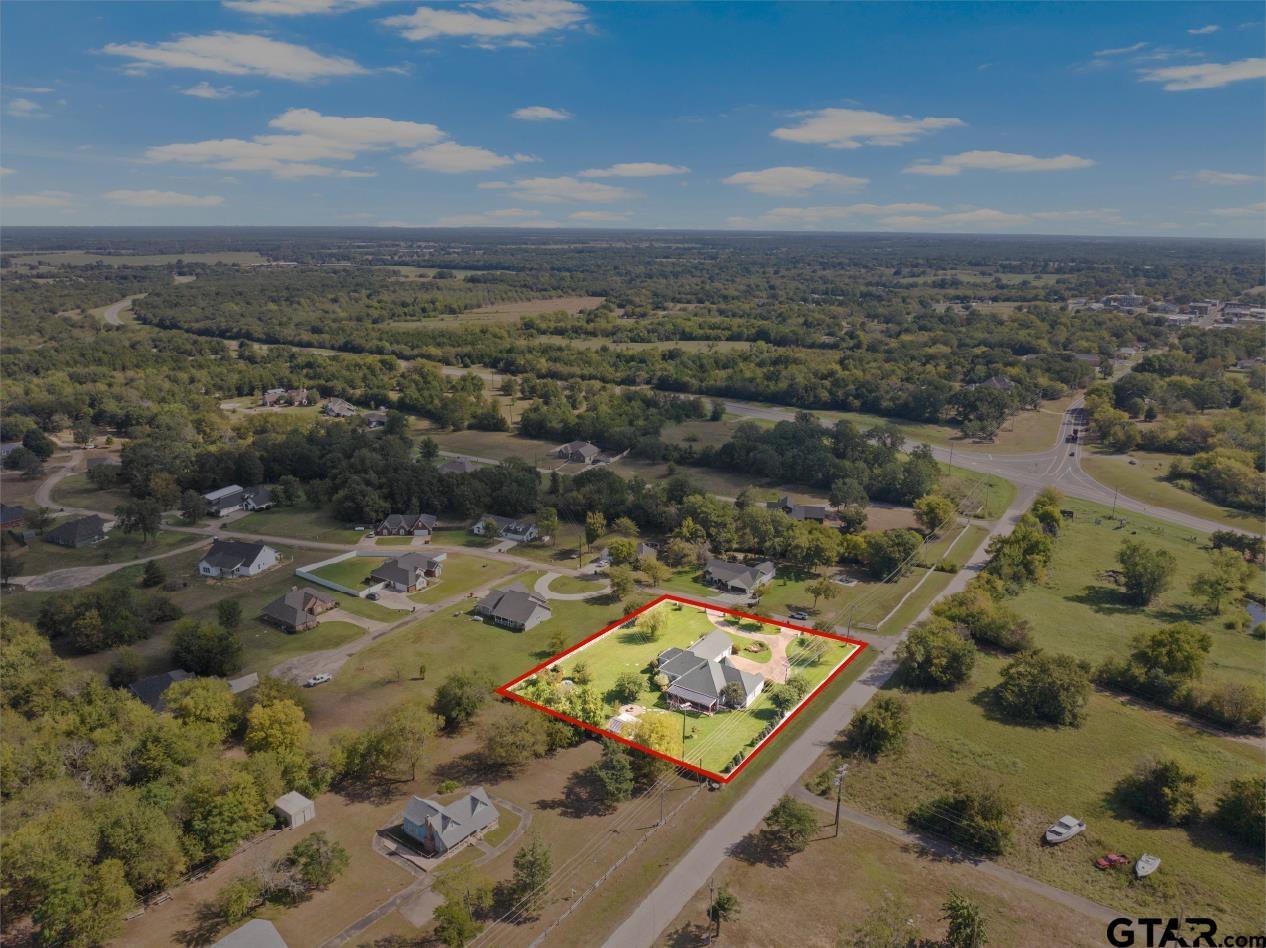 15 W Elmwood Dr
