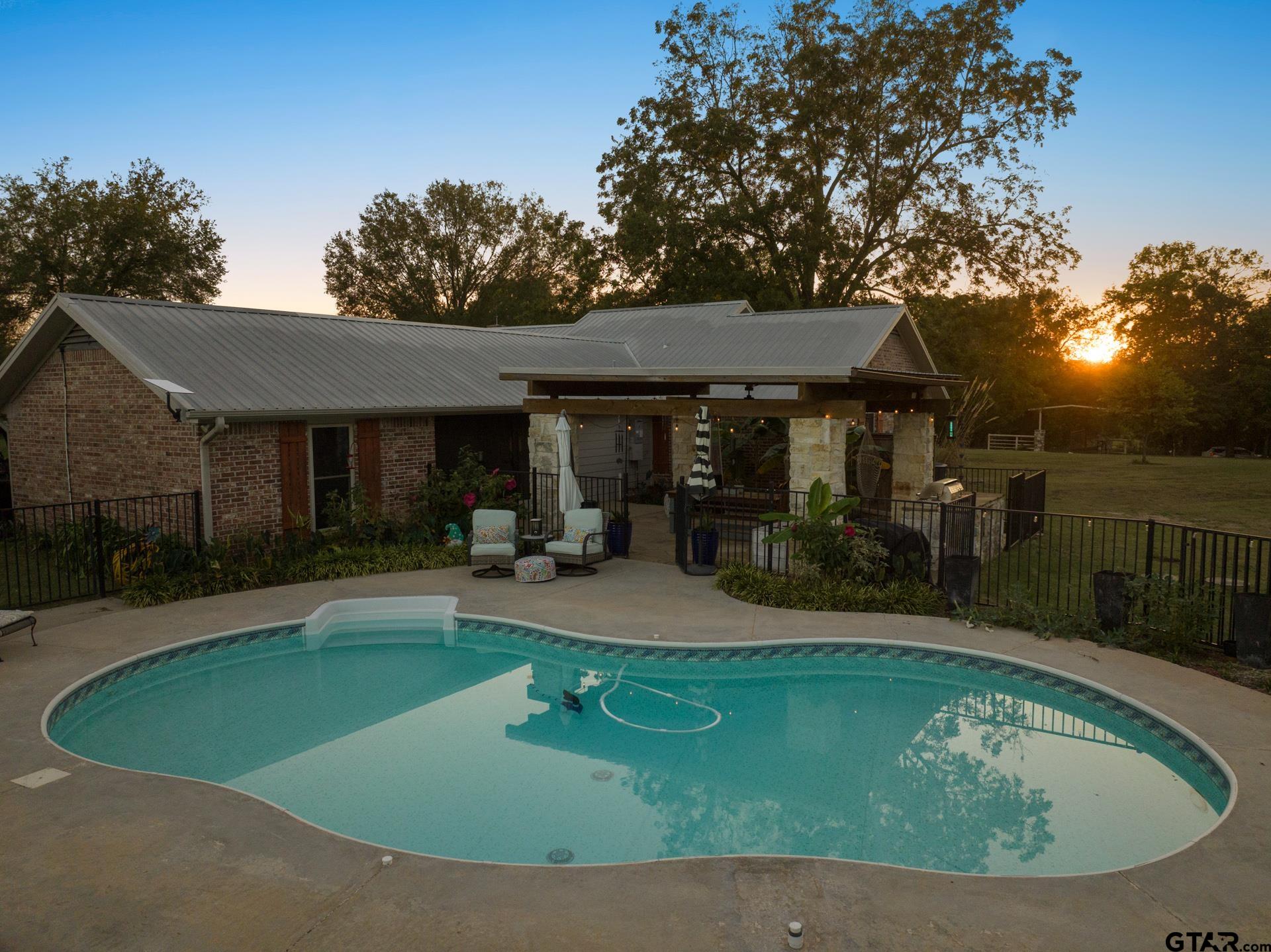 1663 County Road 1405