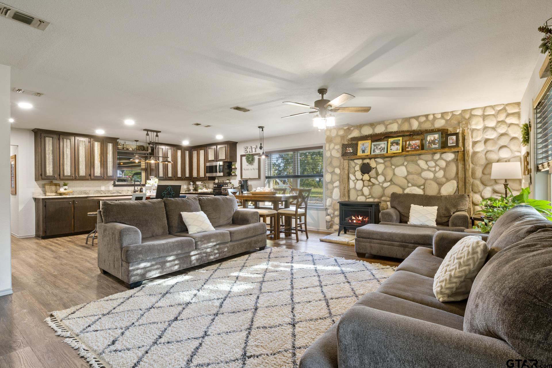 1663 County Road 1405