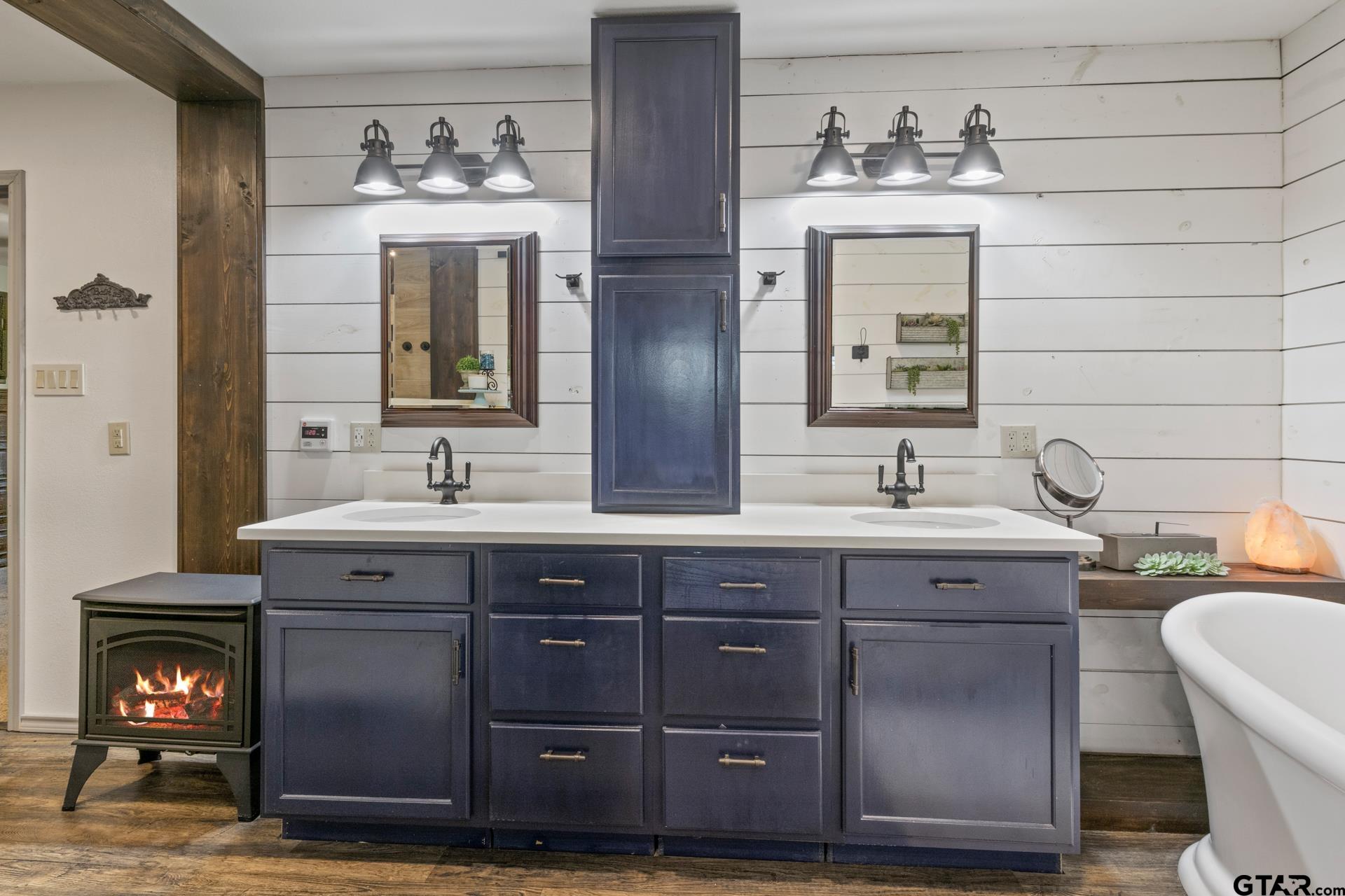 1663 County Road 1405