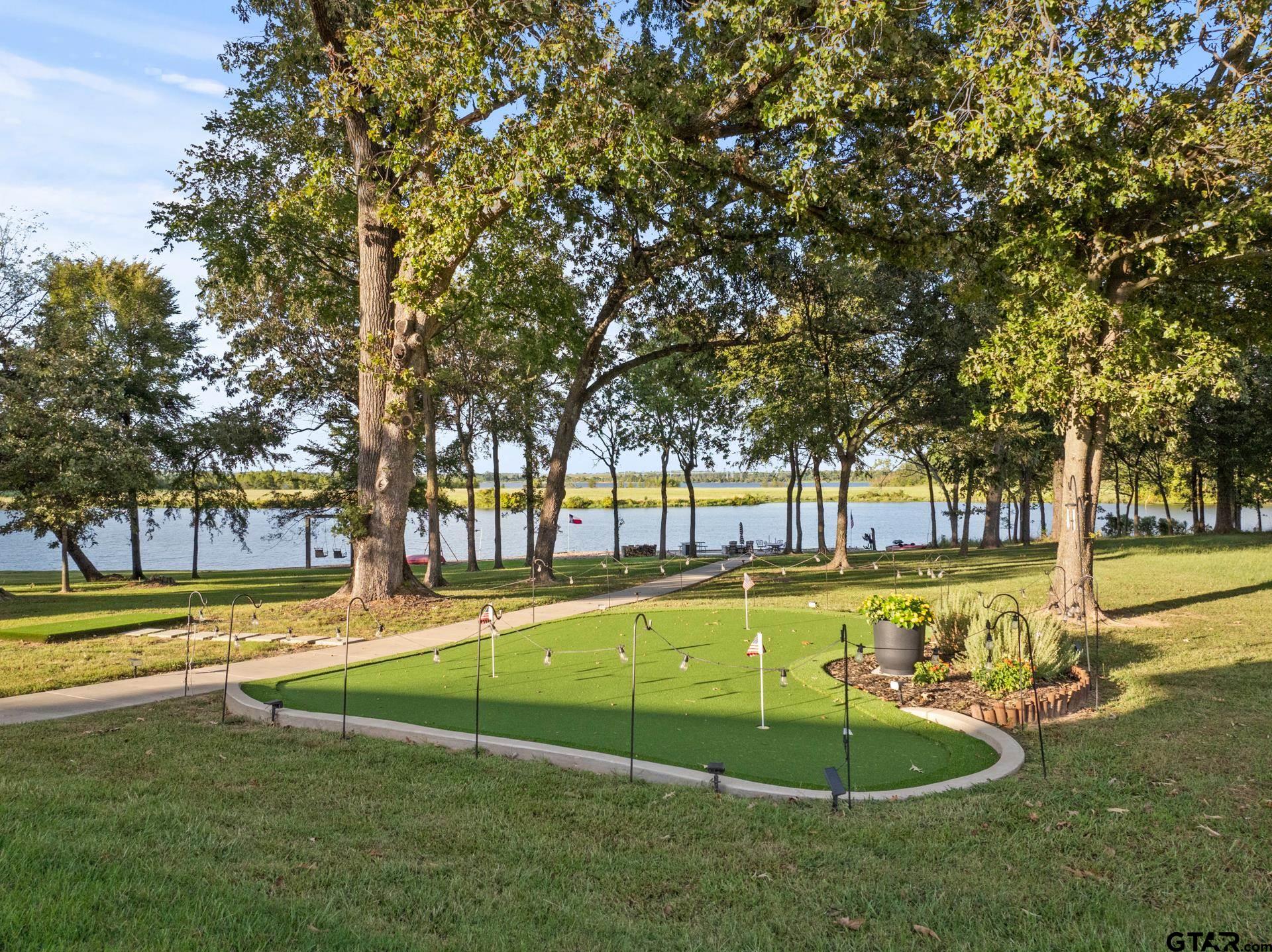 453 Private Road 2712