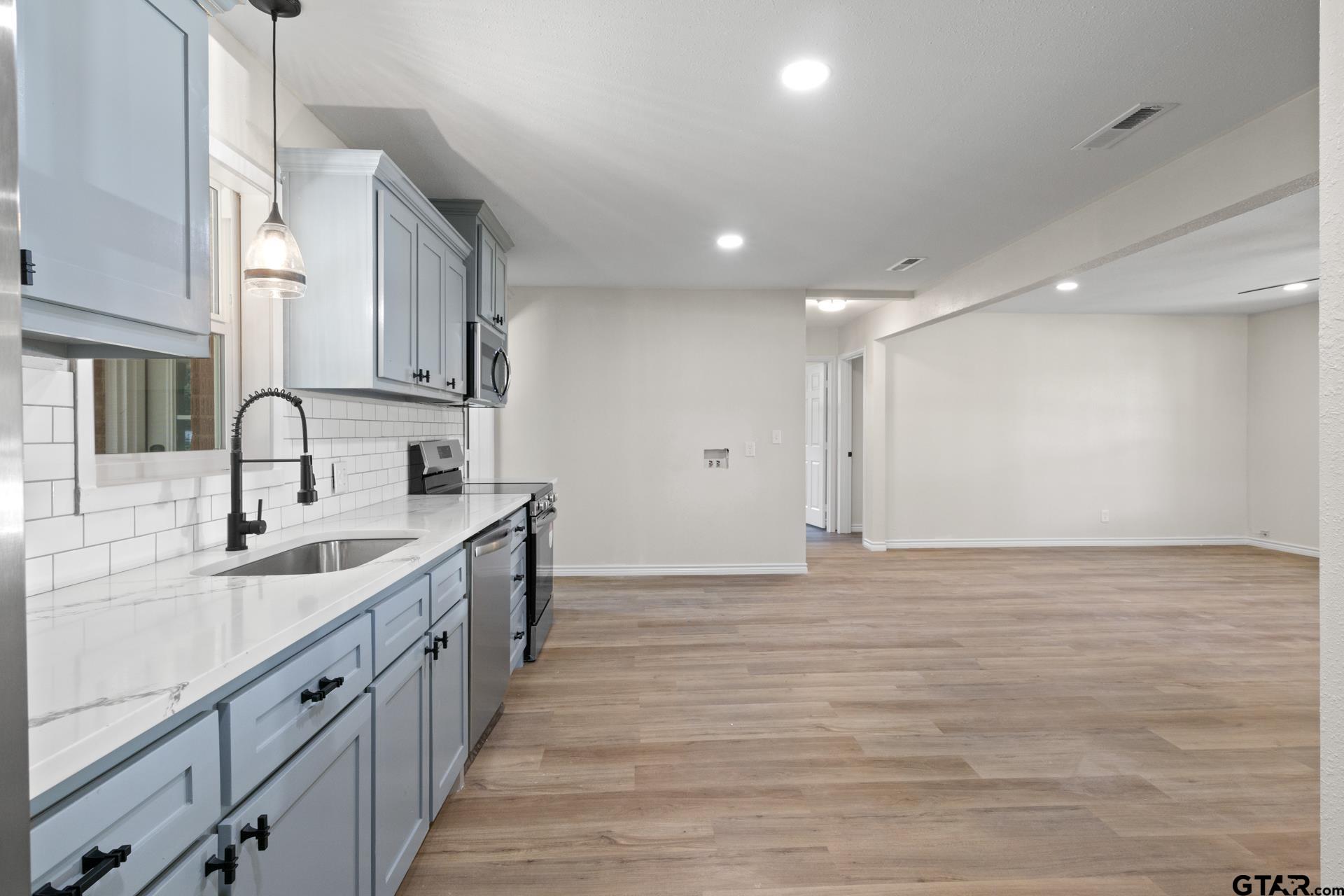 312 Willow