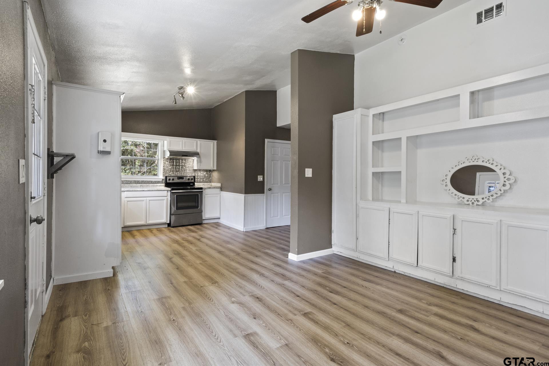 3826 W Highway 11