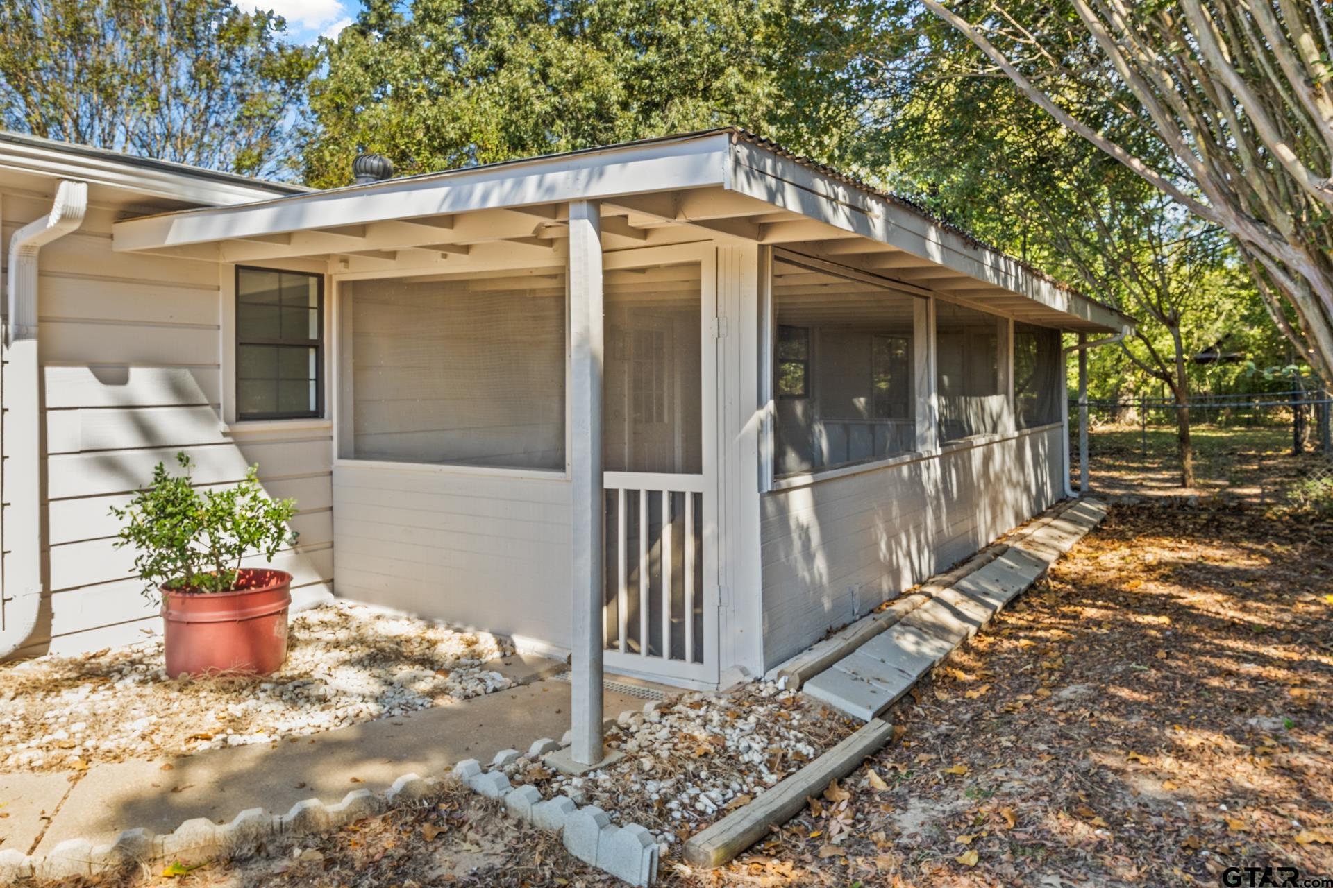 1570 County Road 3260
