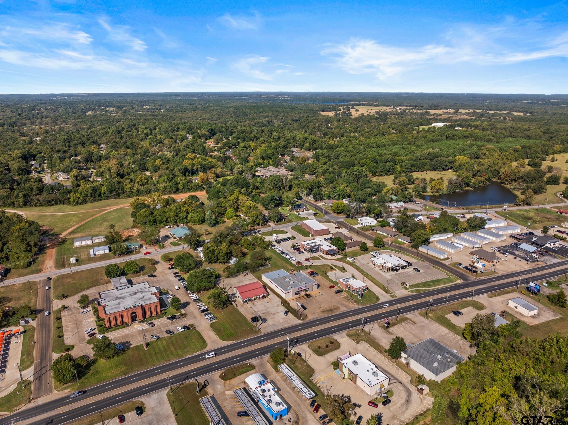 717 N US Hwy 271