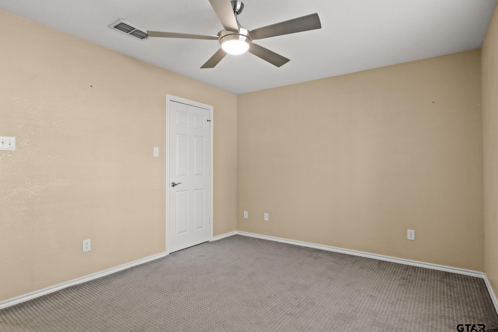 2301 S Williams Avenue