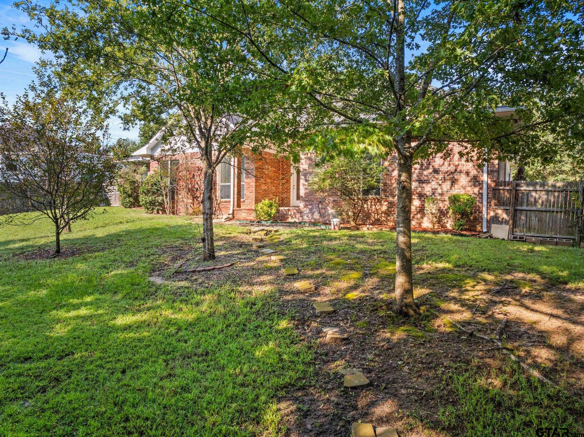 2301 S Williams Avenue