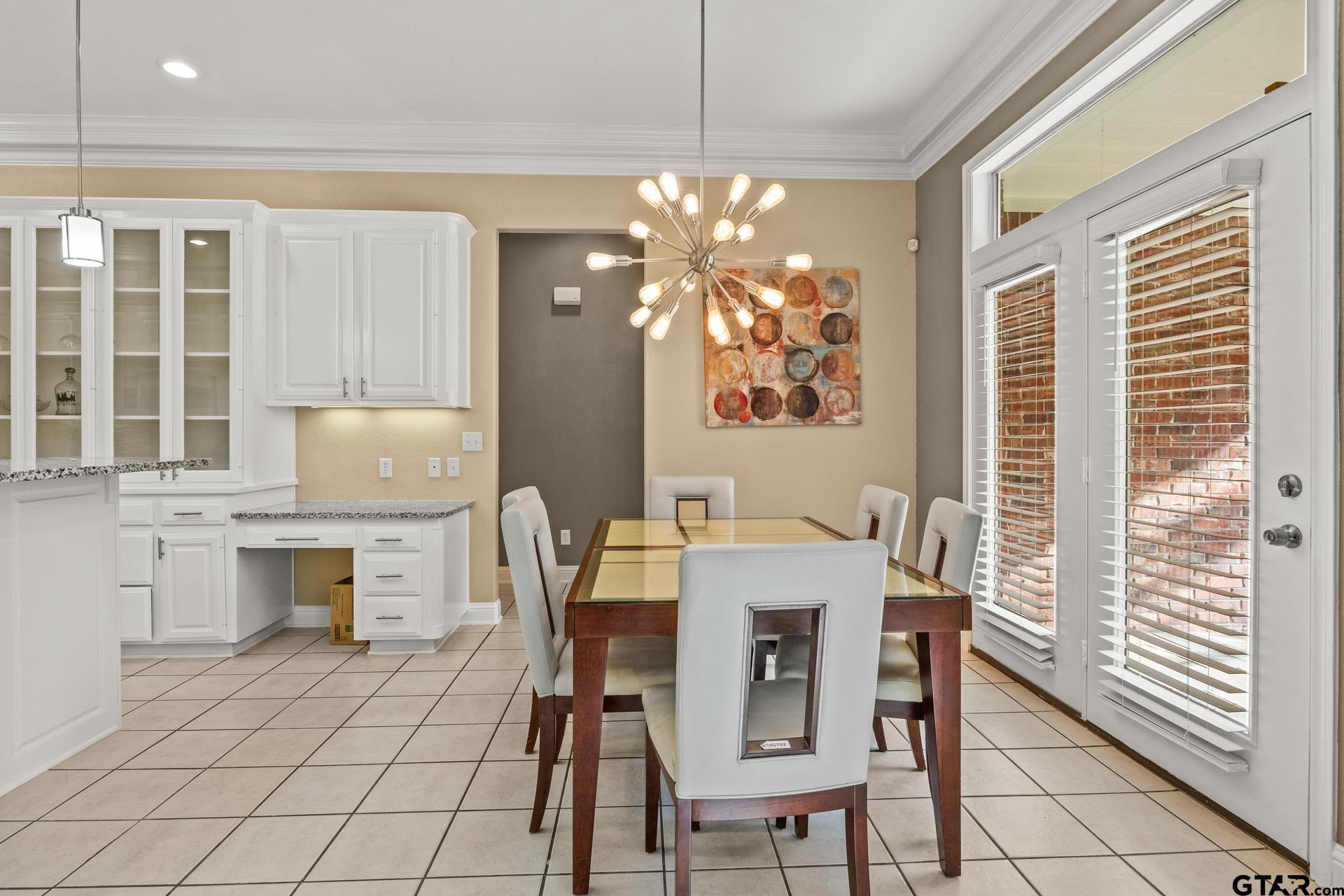 2301 S Williams Avenue