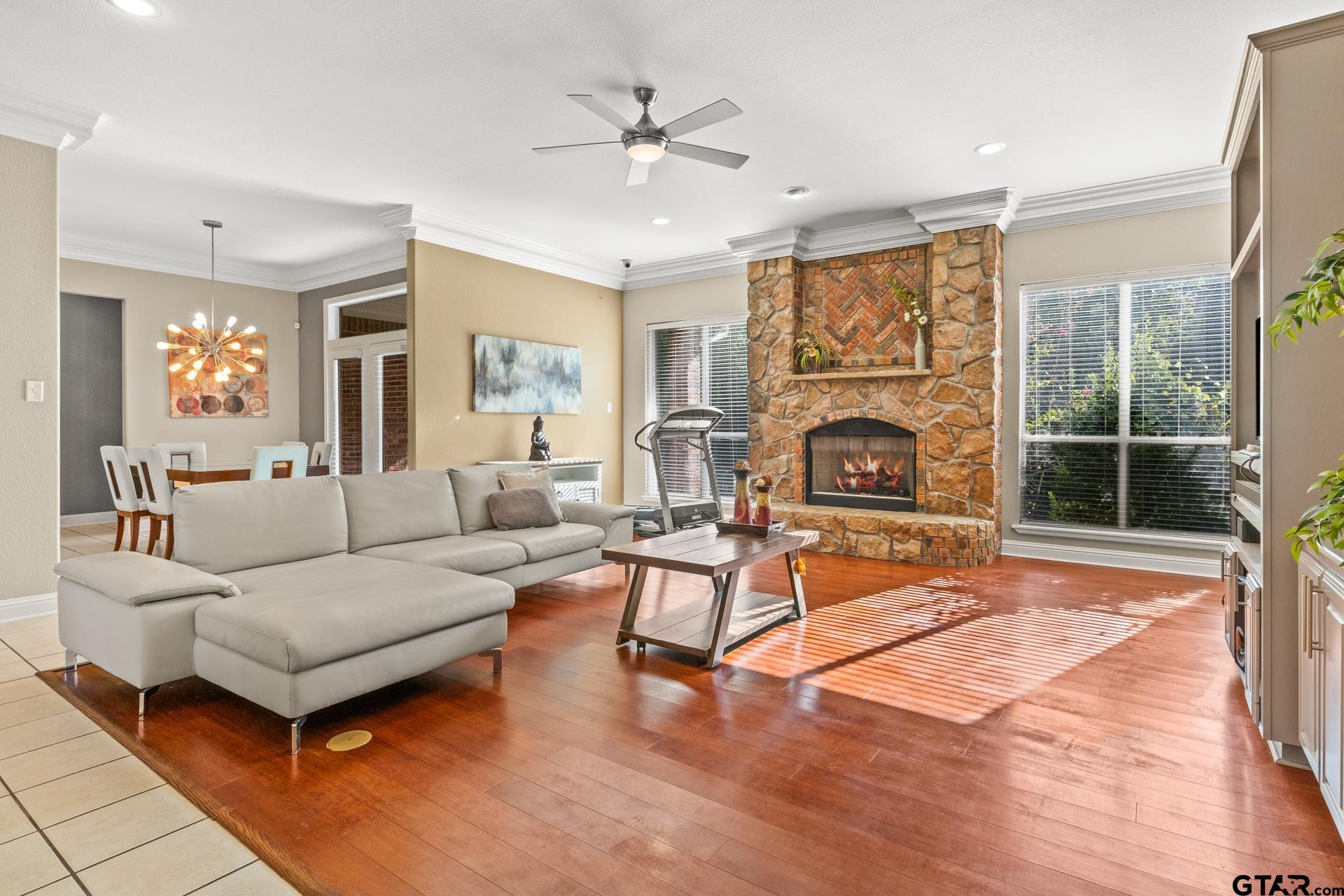 2301 S Williams Avenue