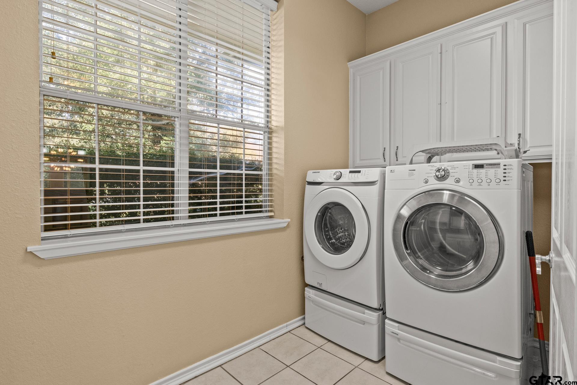 2301 S Williams Avenue