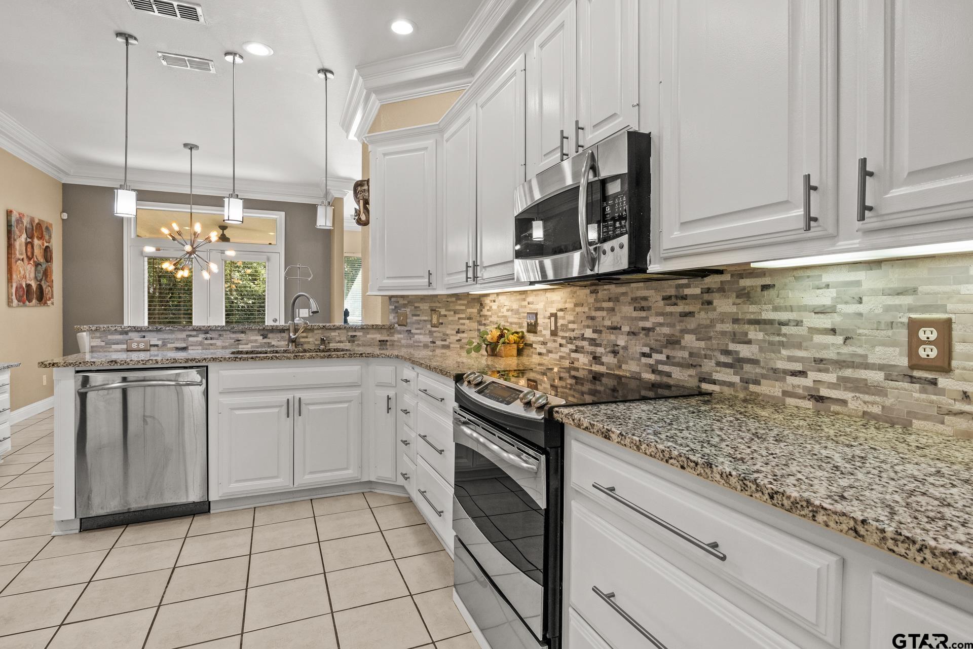 2301 S Williams Avenue