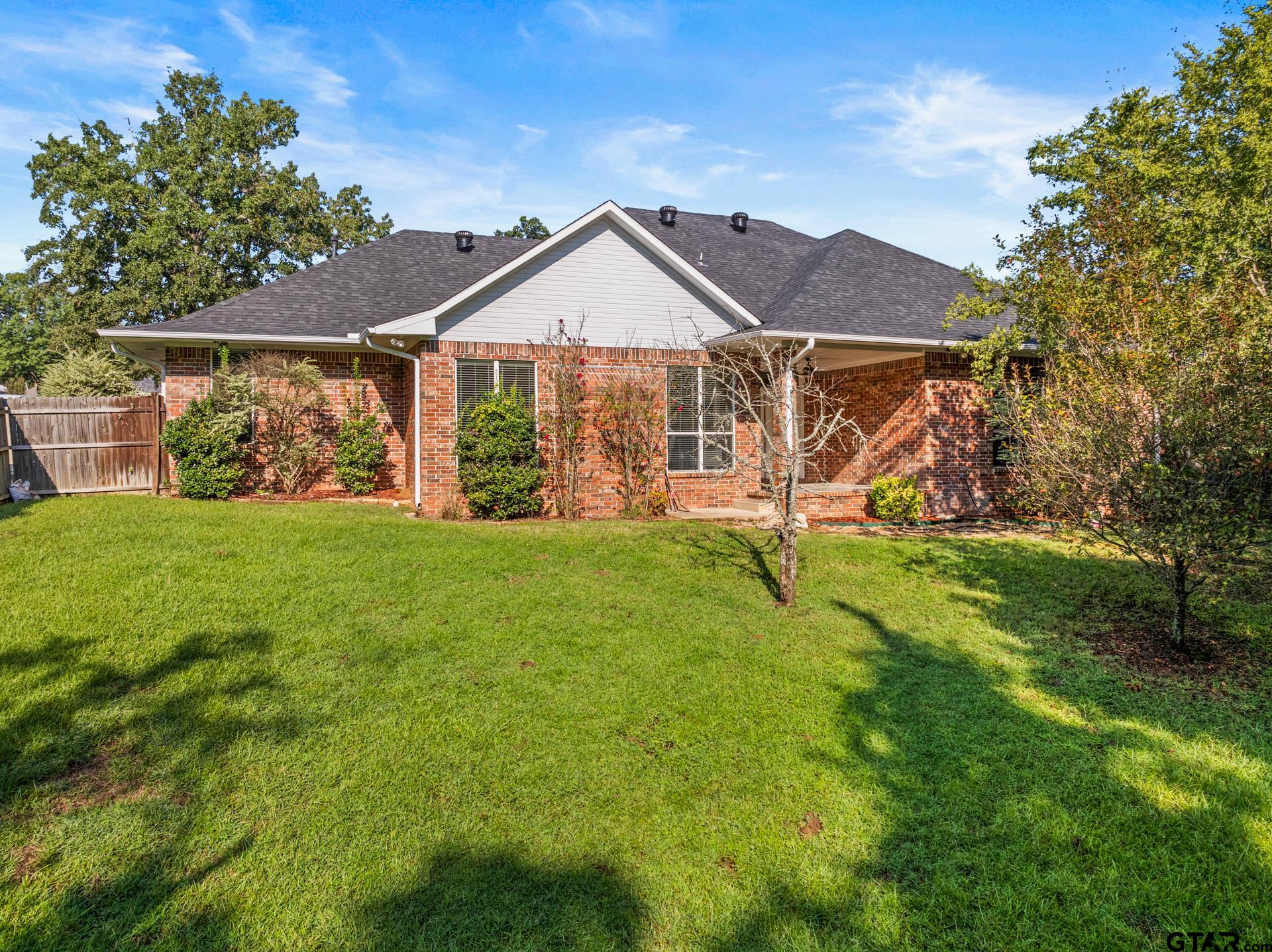 2301 S Williams Avenue