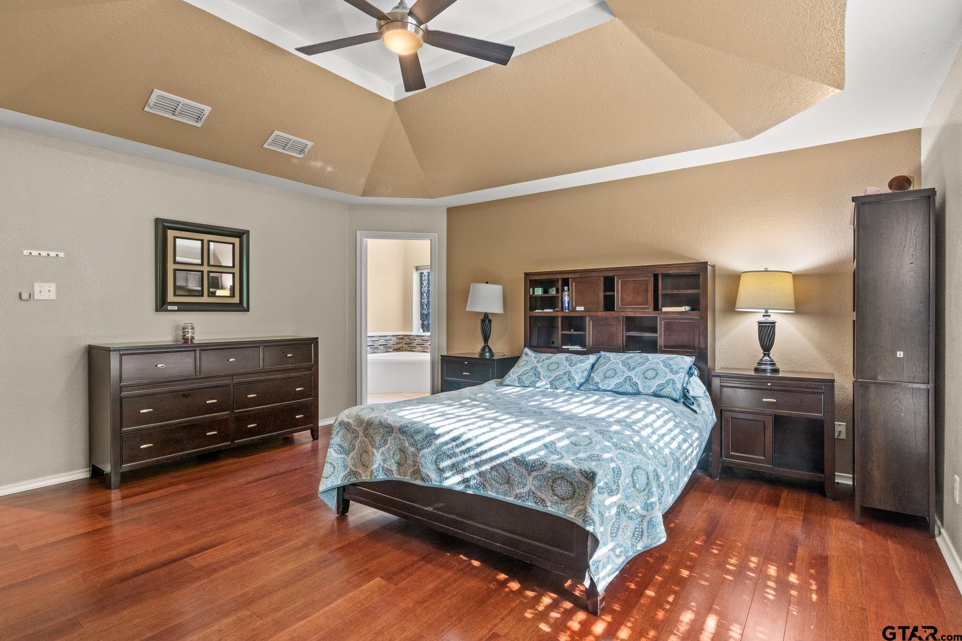 2301 S Williams Avenue