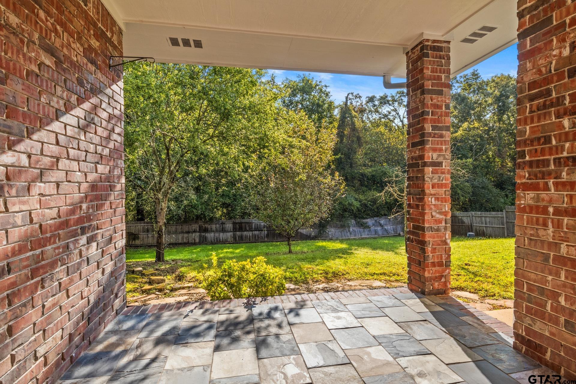 2301 S Williams Avenue