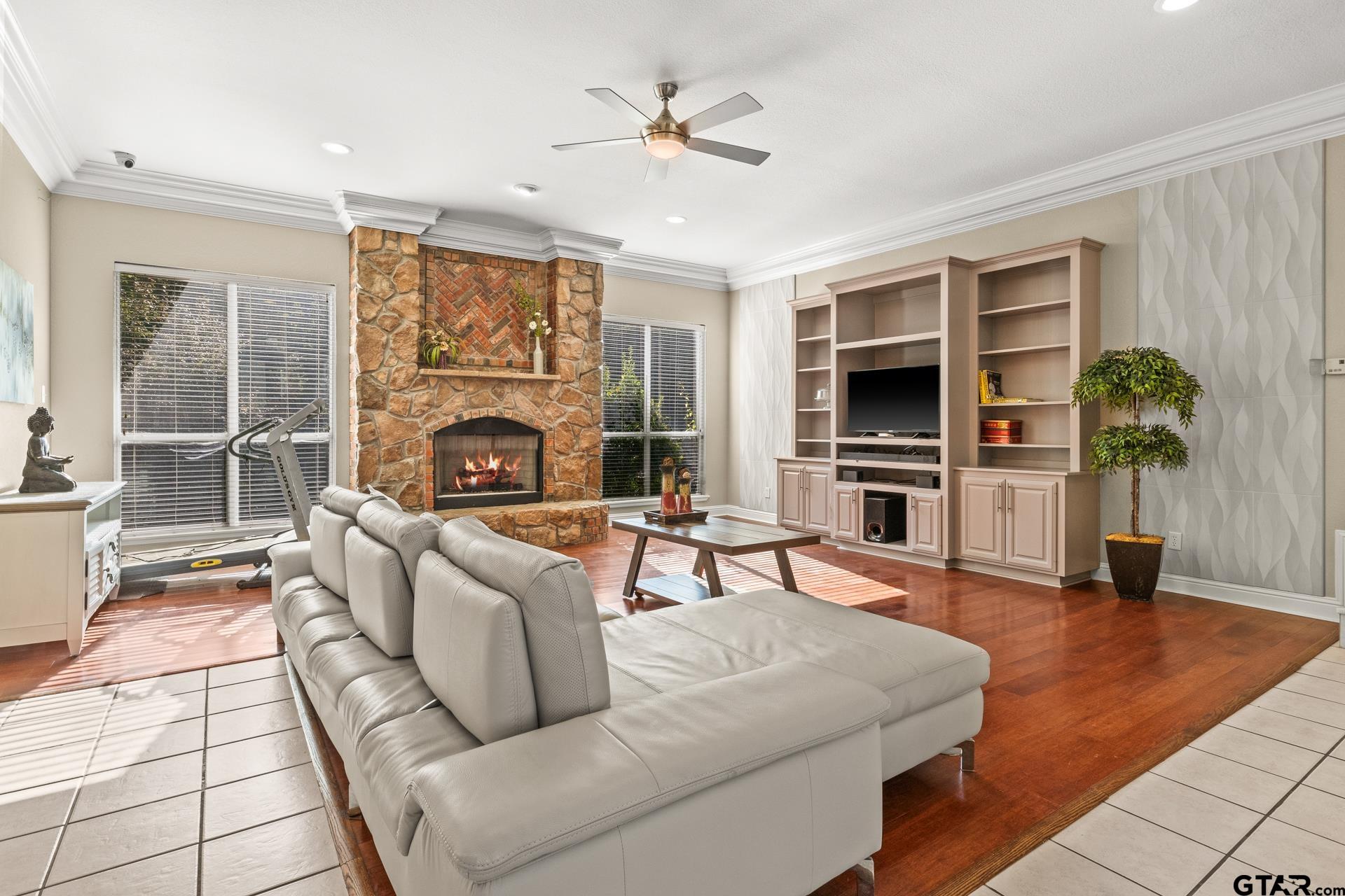 2301 S Williams Avenue