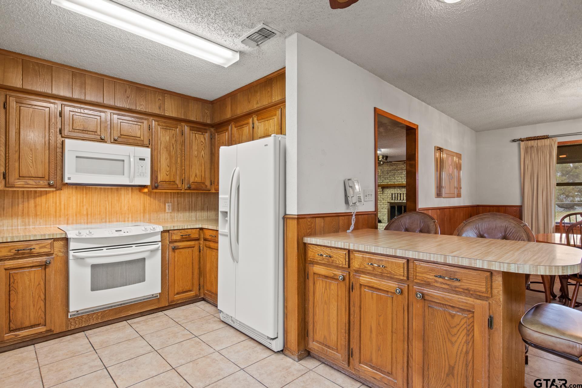 7777 FM 1001