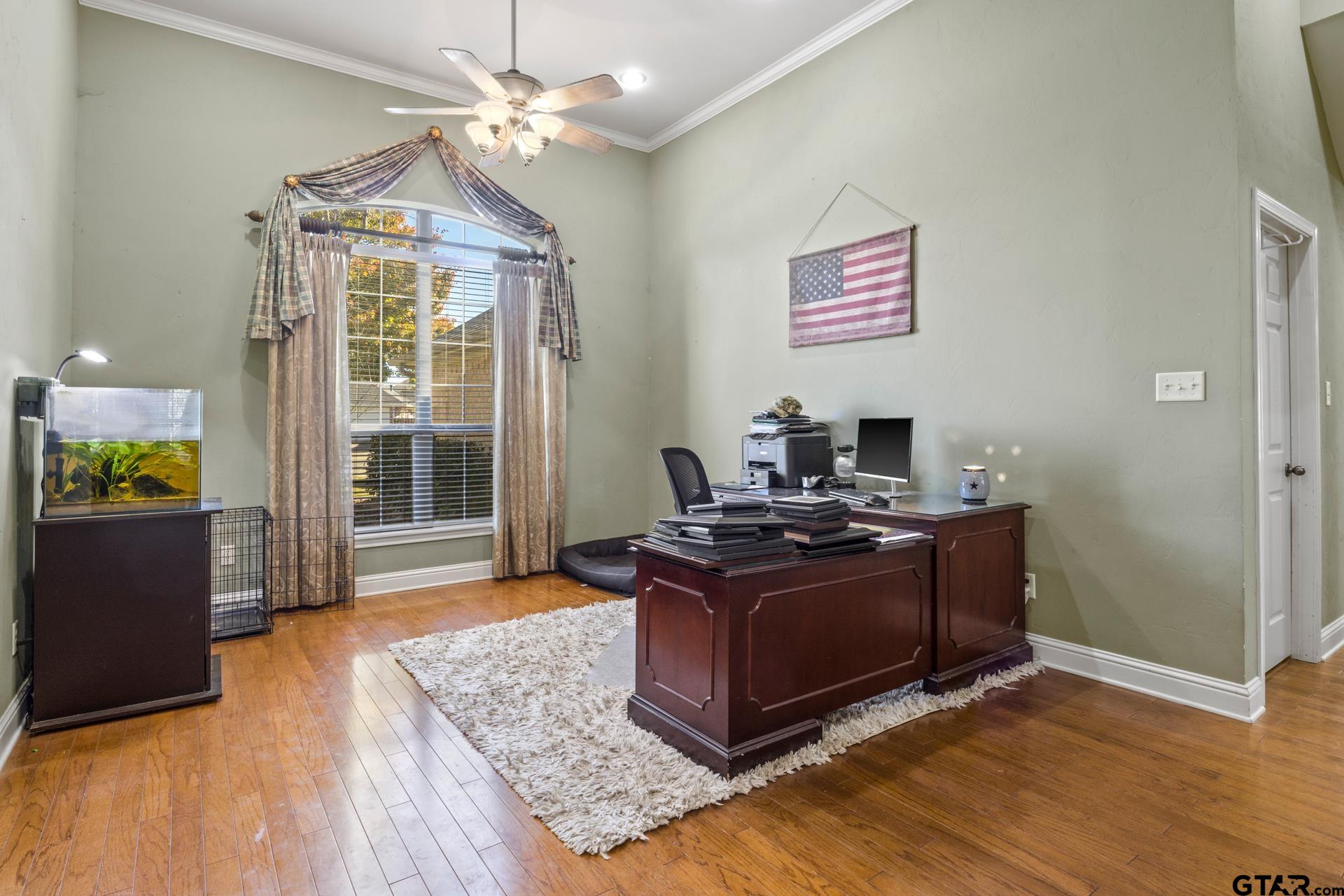1012 Samuel Lane