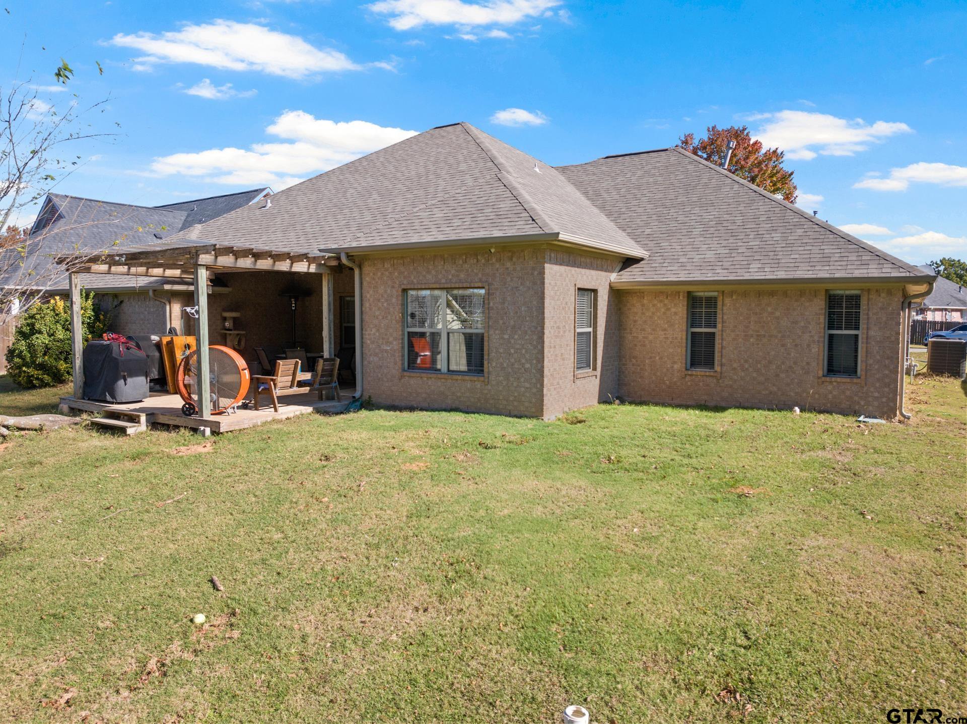 1012 Samuel Lane