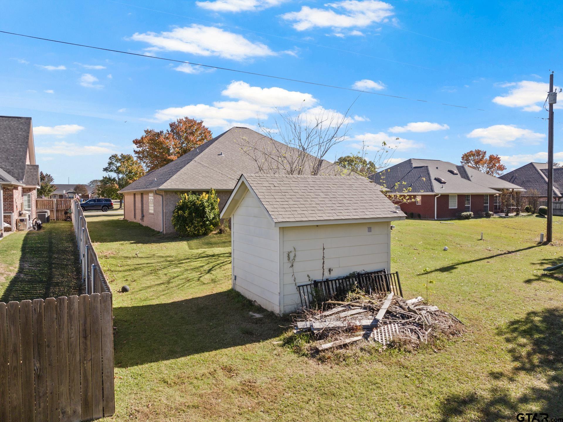 1012 Samuel Lane