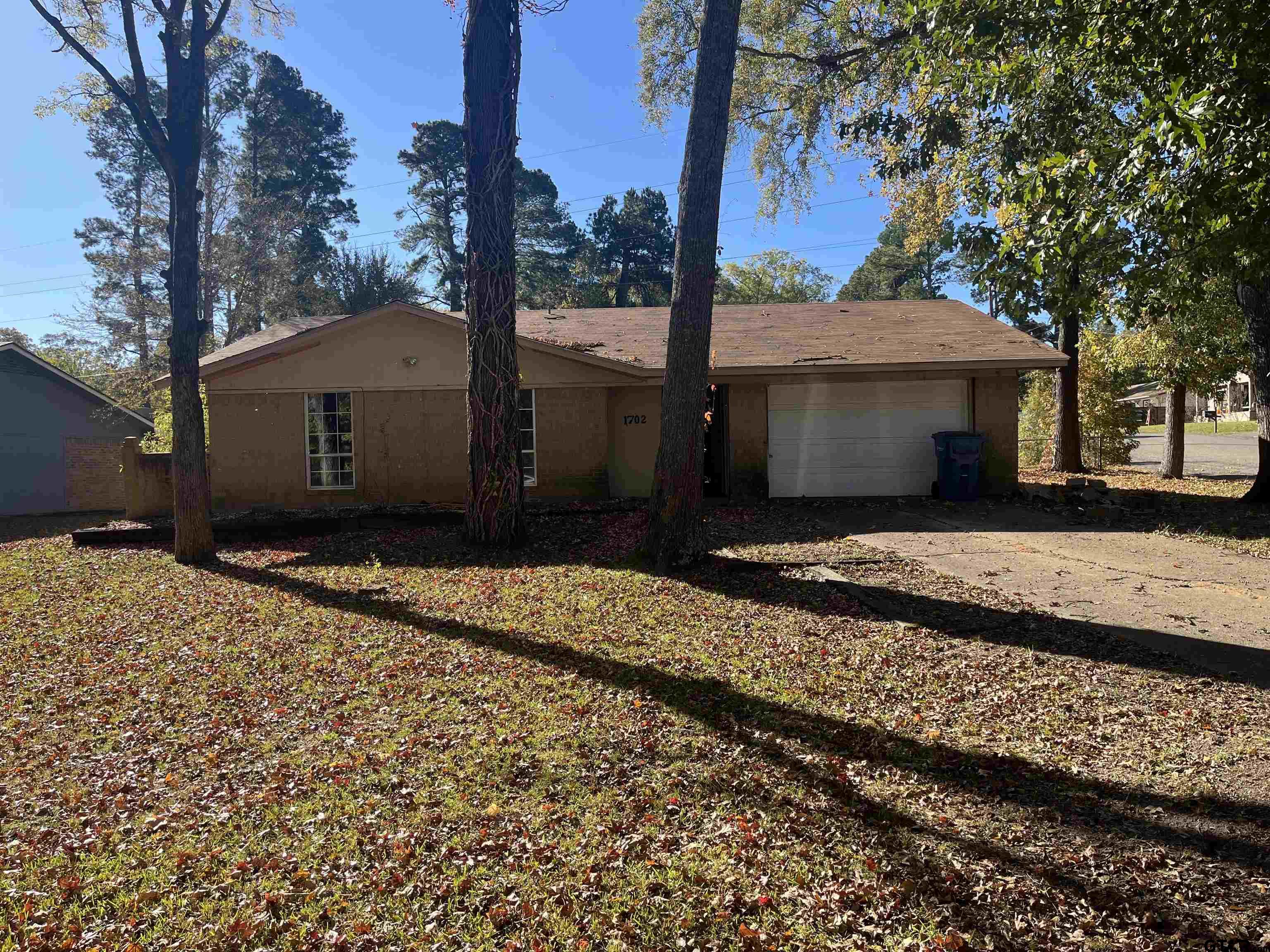 1702 Quail Run