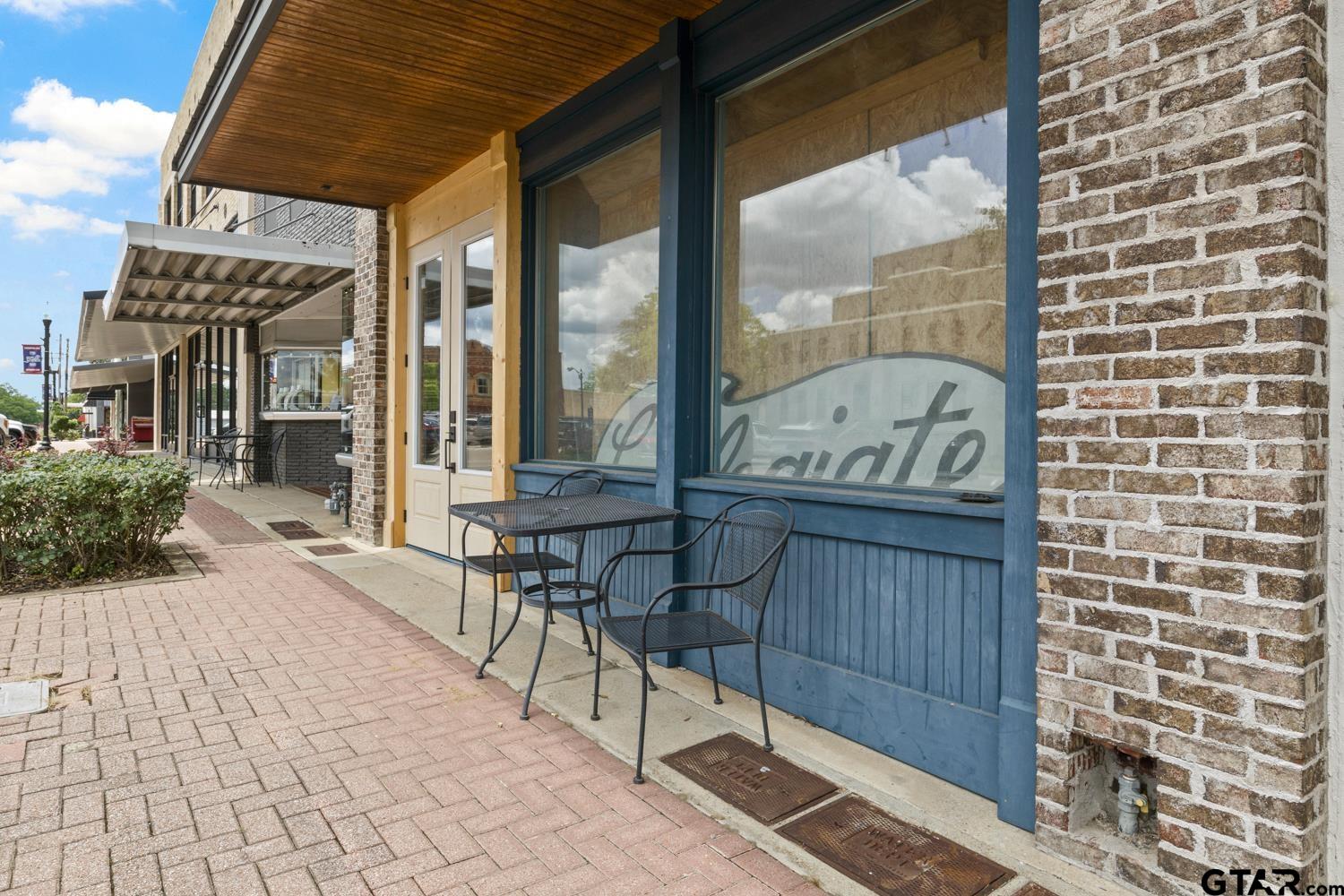 207 & 209 N Jefferson Ave