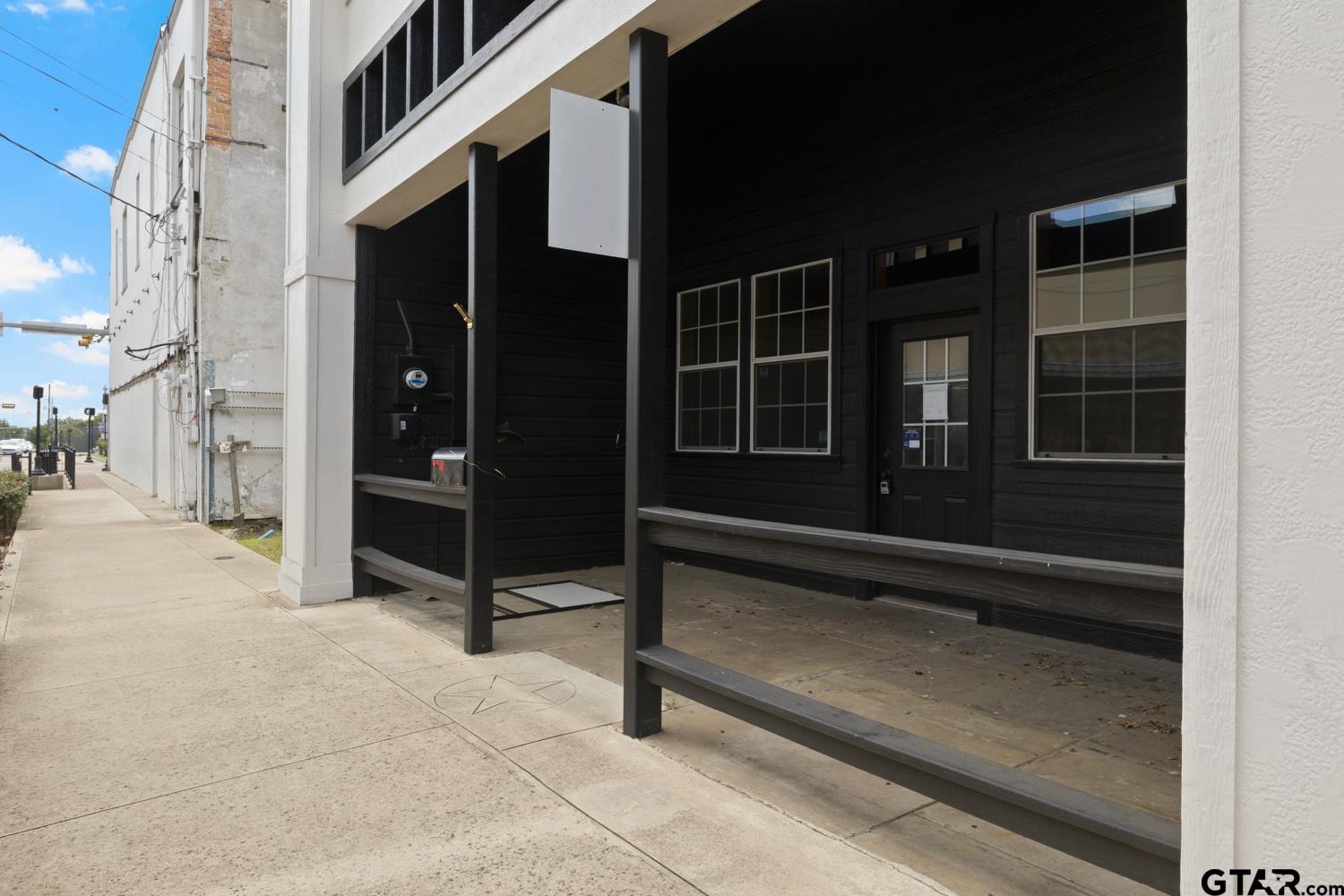 207 & 209 N Jefferson Ave