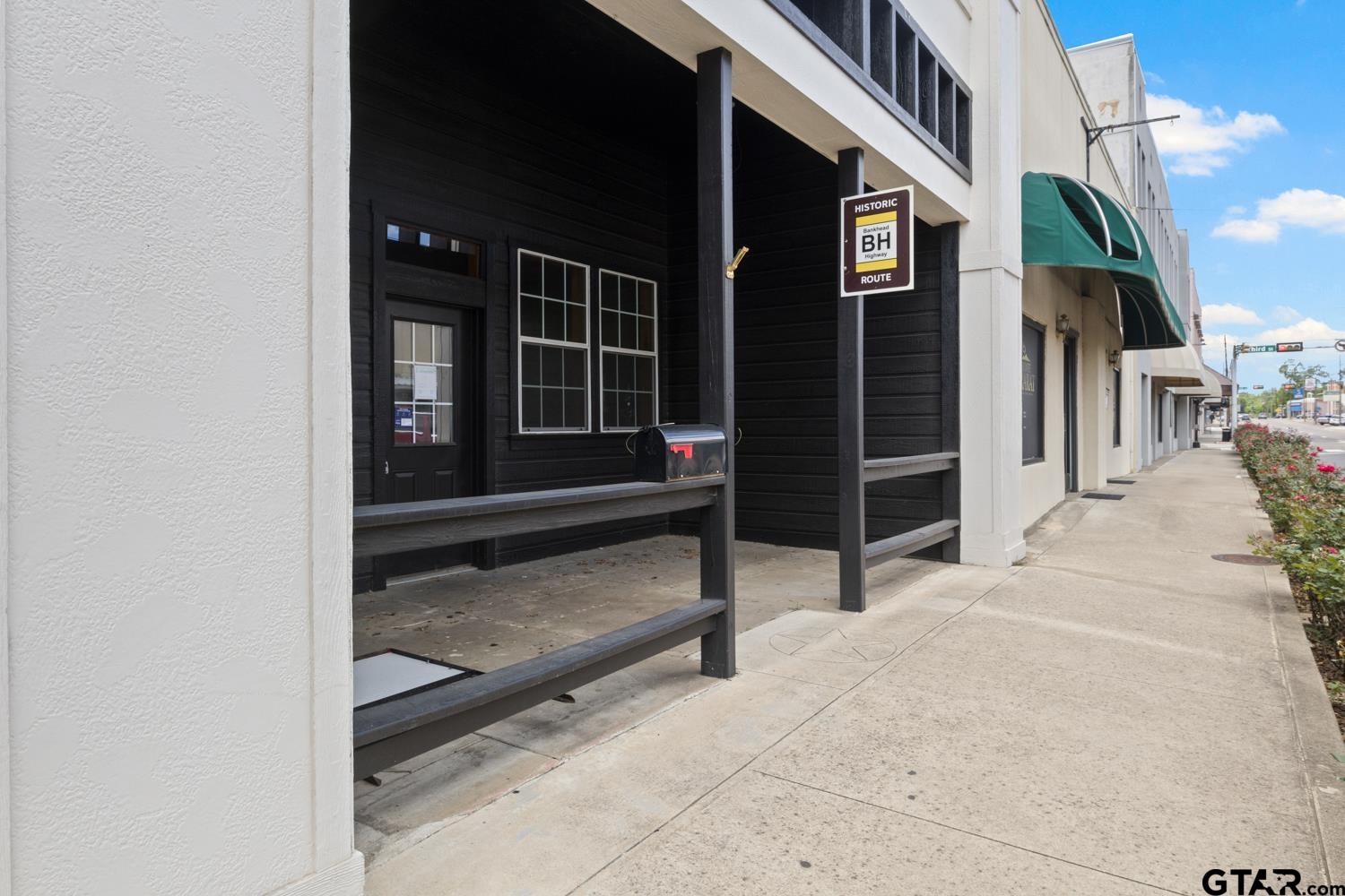 207 & 209 N Jefferson Ave