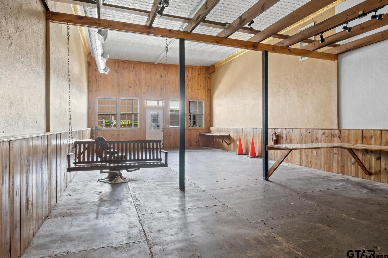 207 & 209 N Jefferson Ave