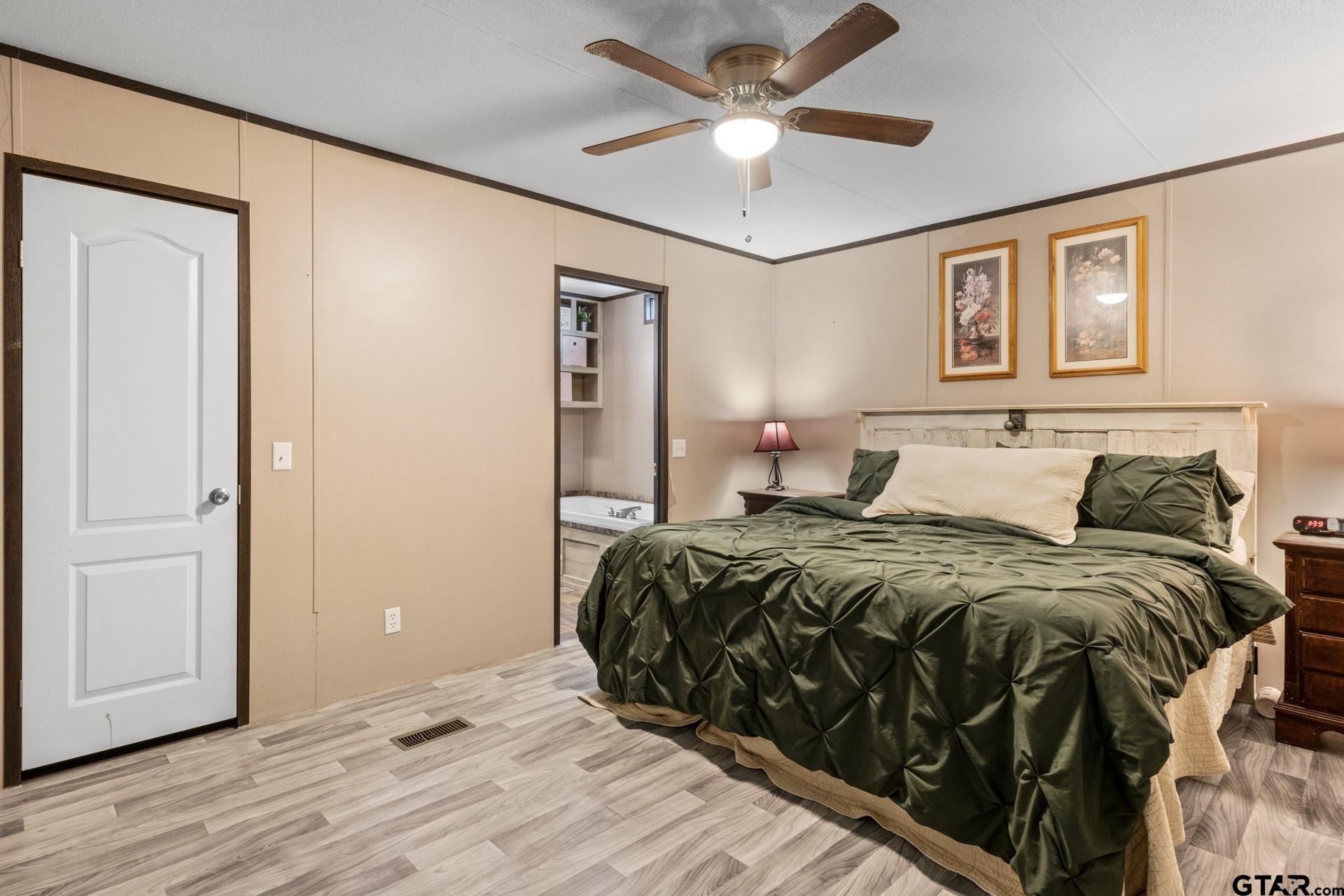 944 County Road 1240