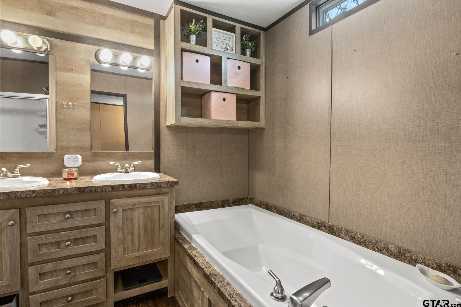 944 County Road 1240