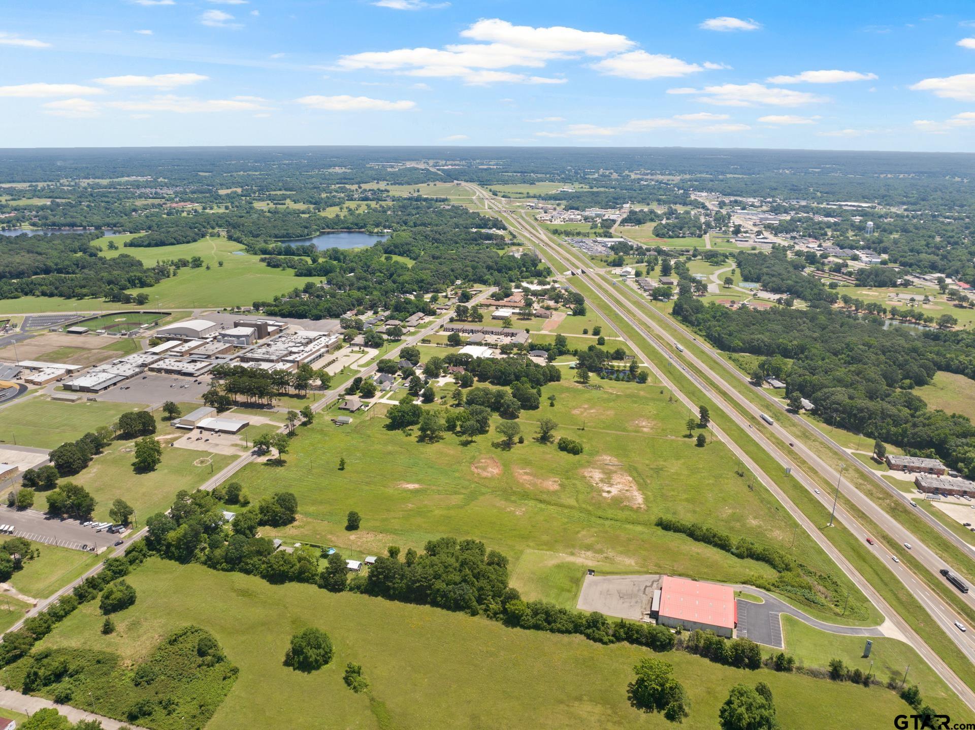 10 AC W Interstate 30 Service Road