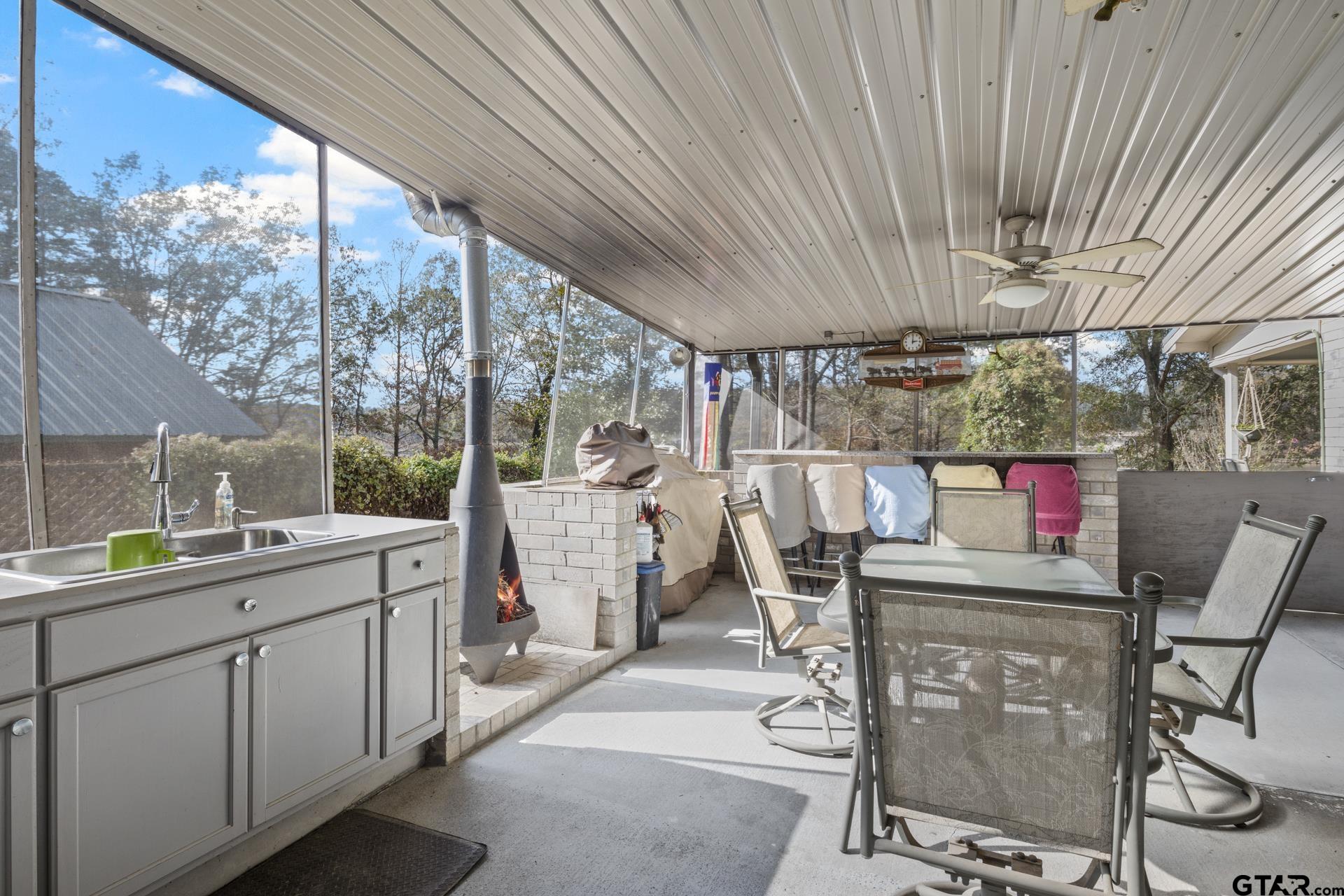 190 County Road 2452