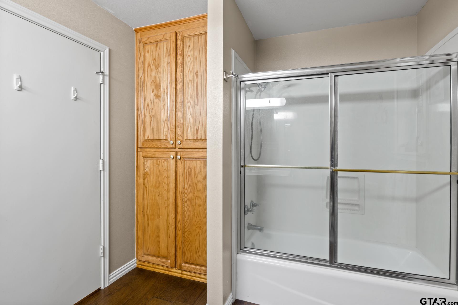 190 County Road 2452