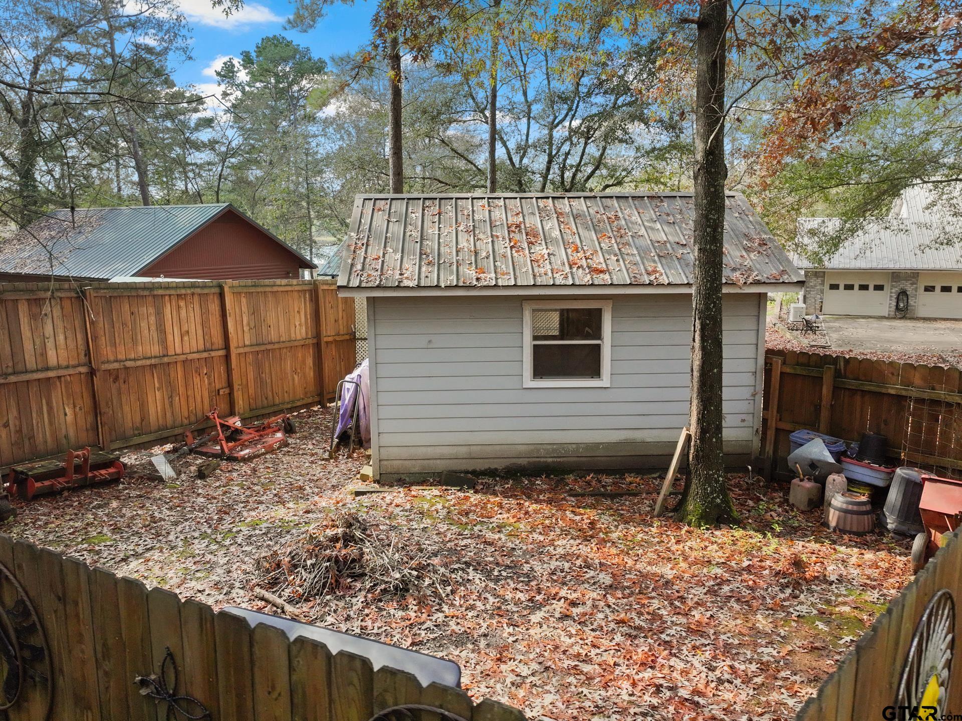 190 County Road 2452