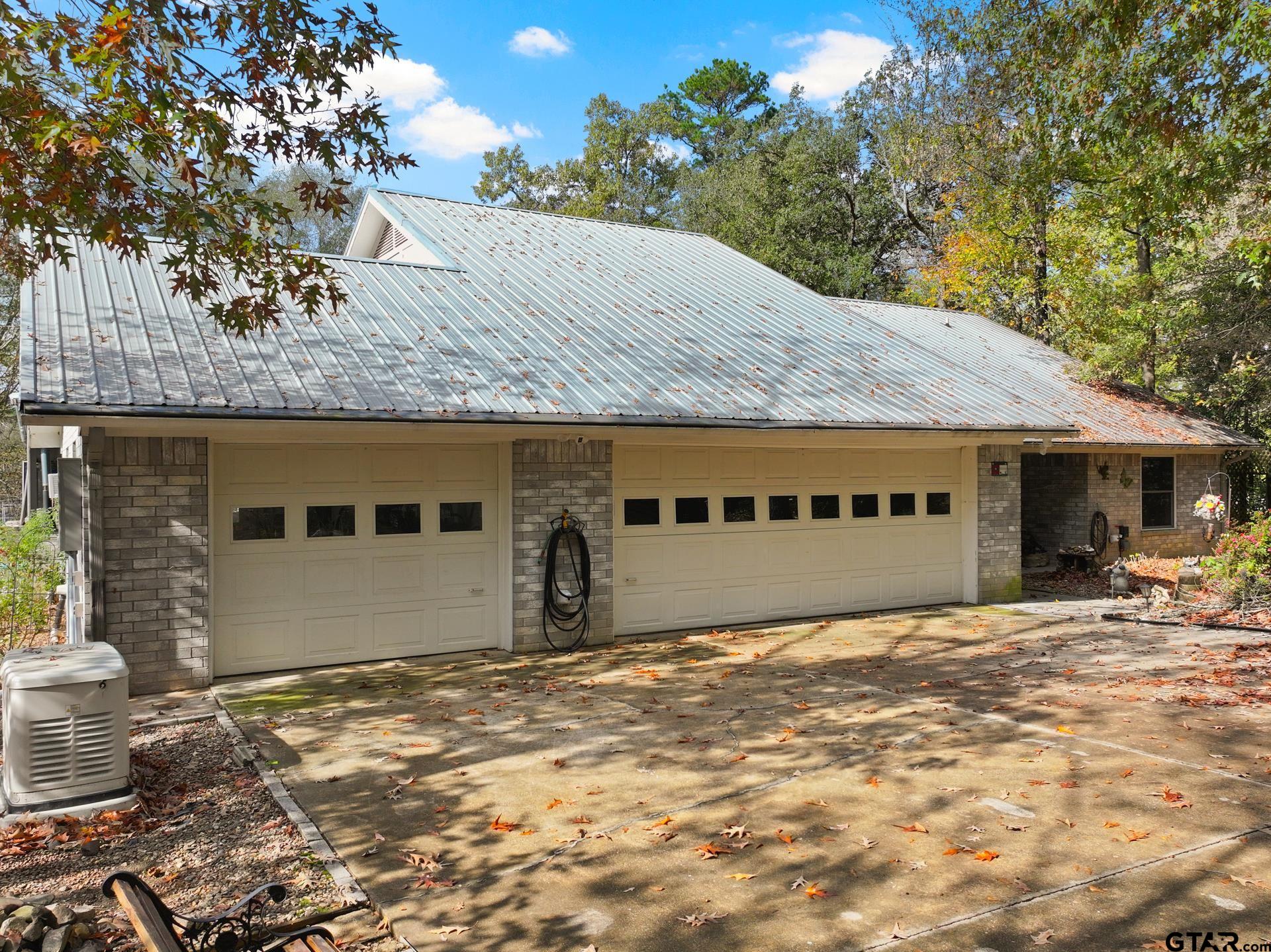 190 County Road 2452