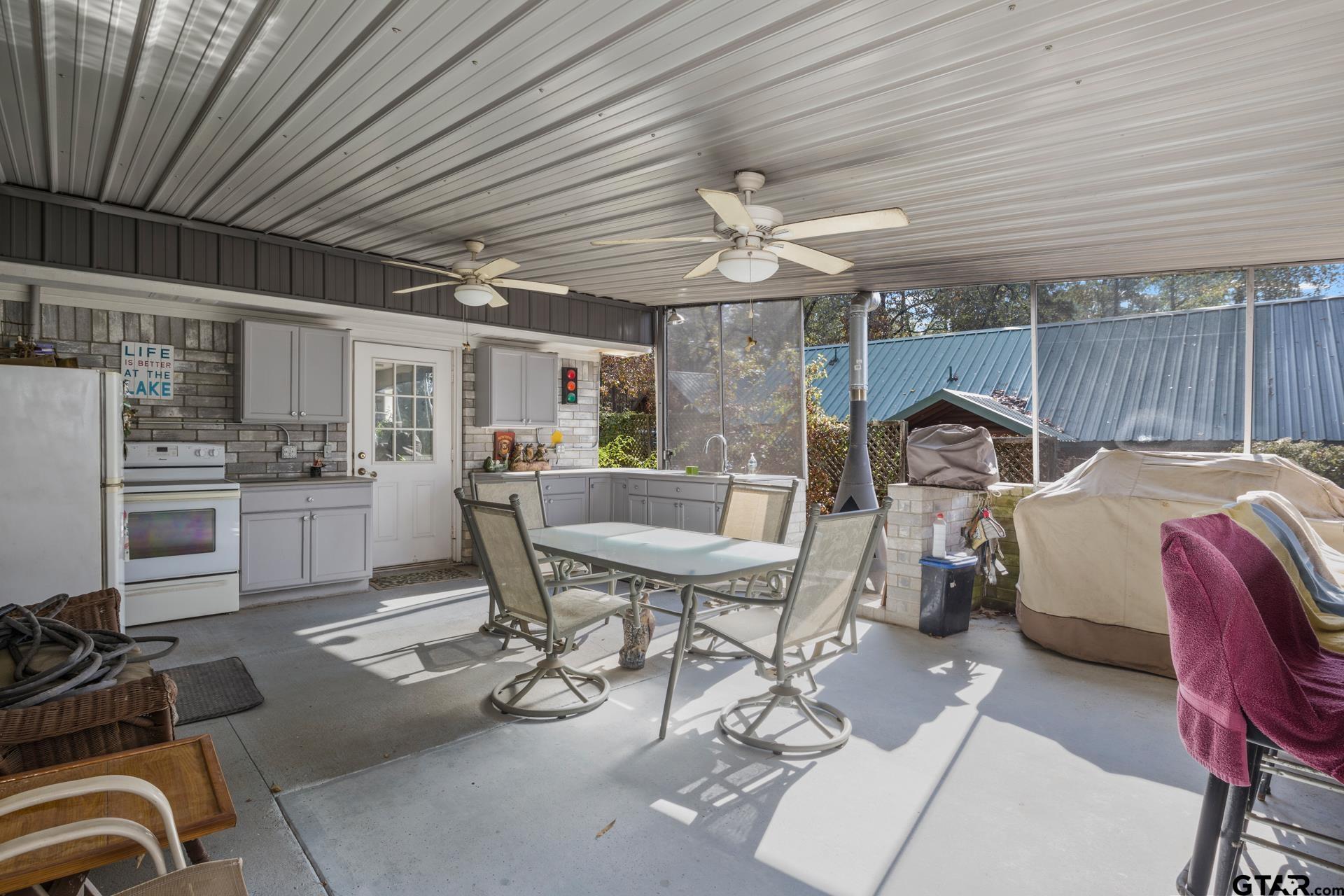 190 County Road 2452