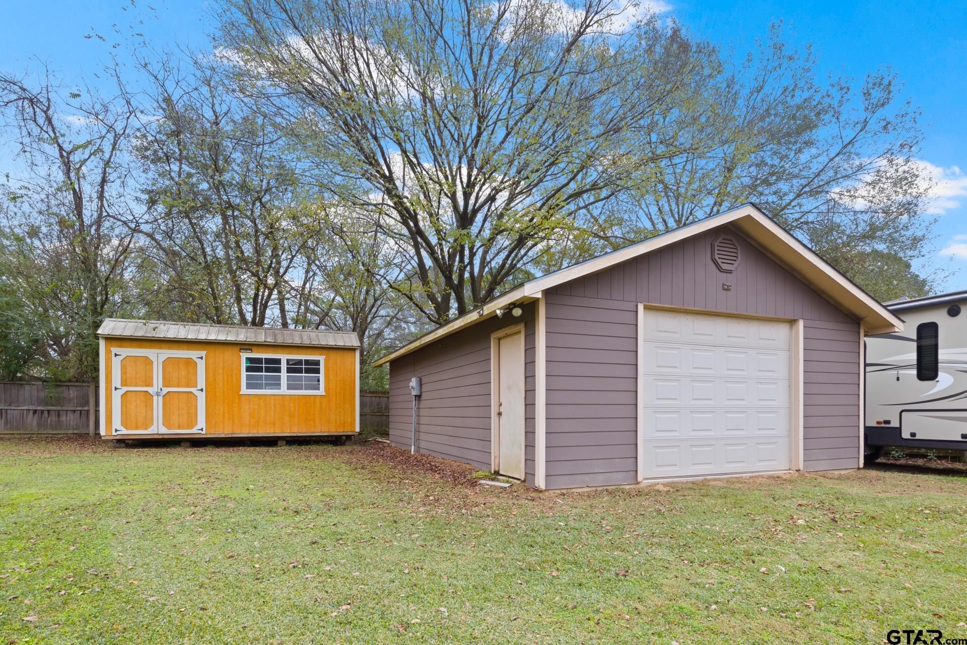 195 County Road 4164