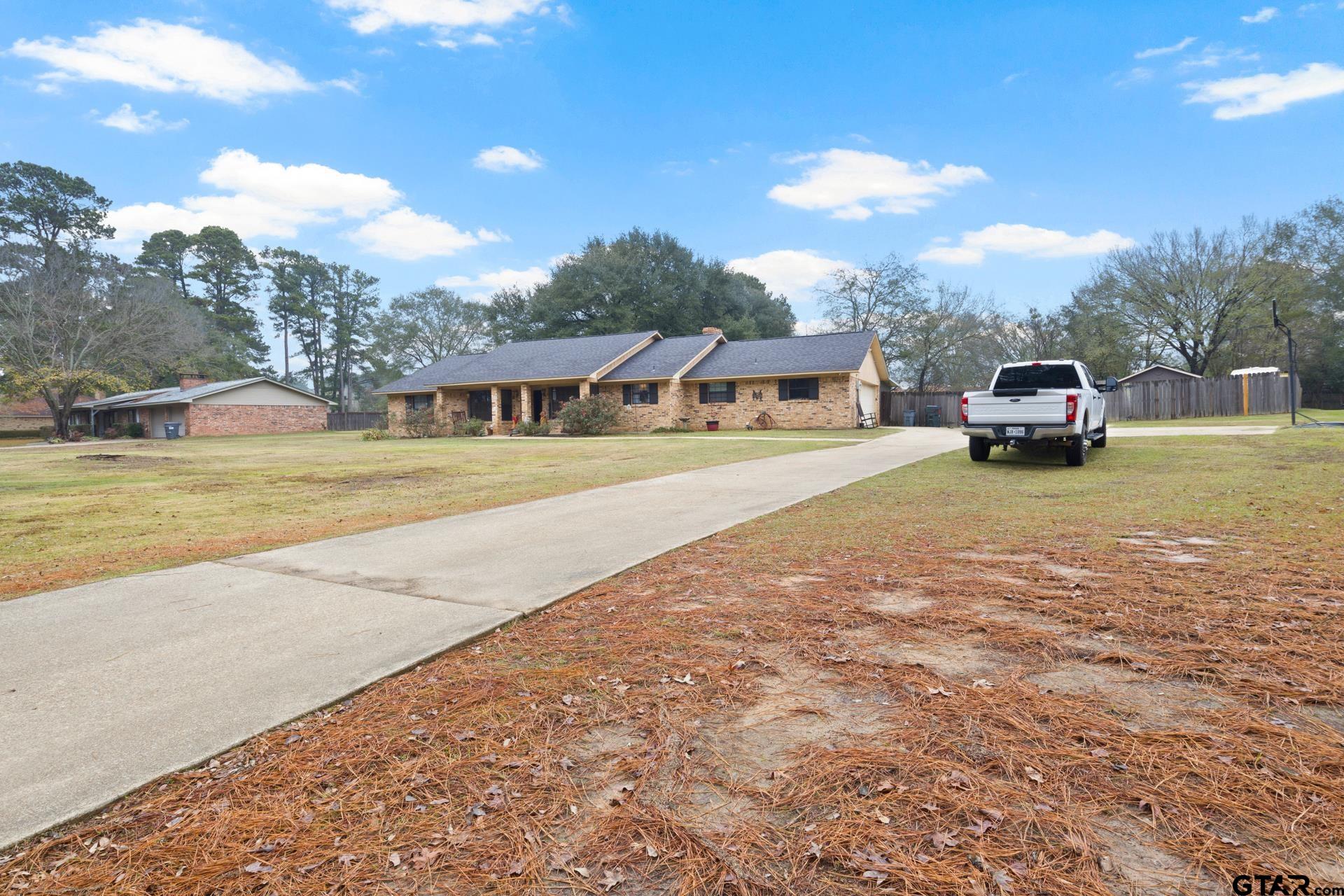 195 County Road 4164