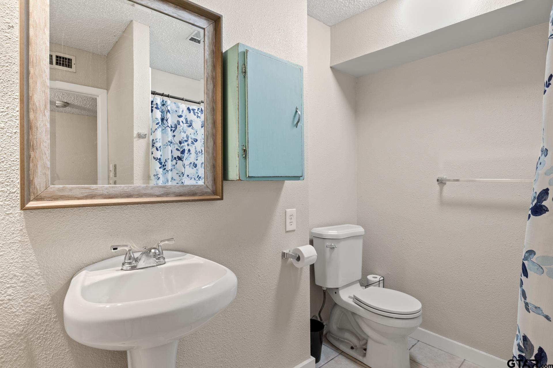 195 County Road 4164